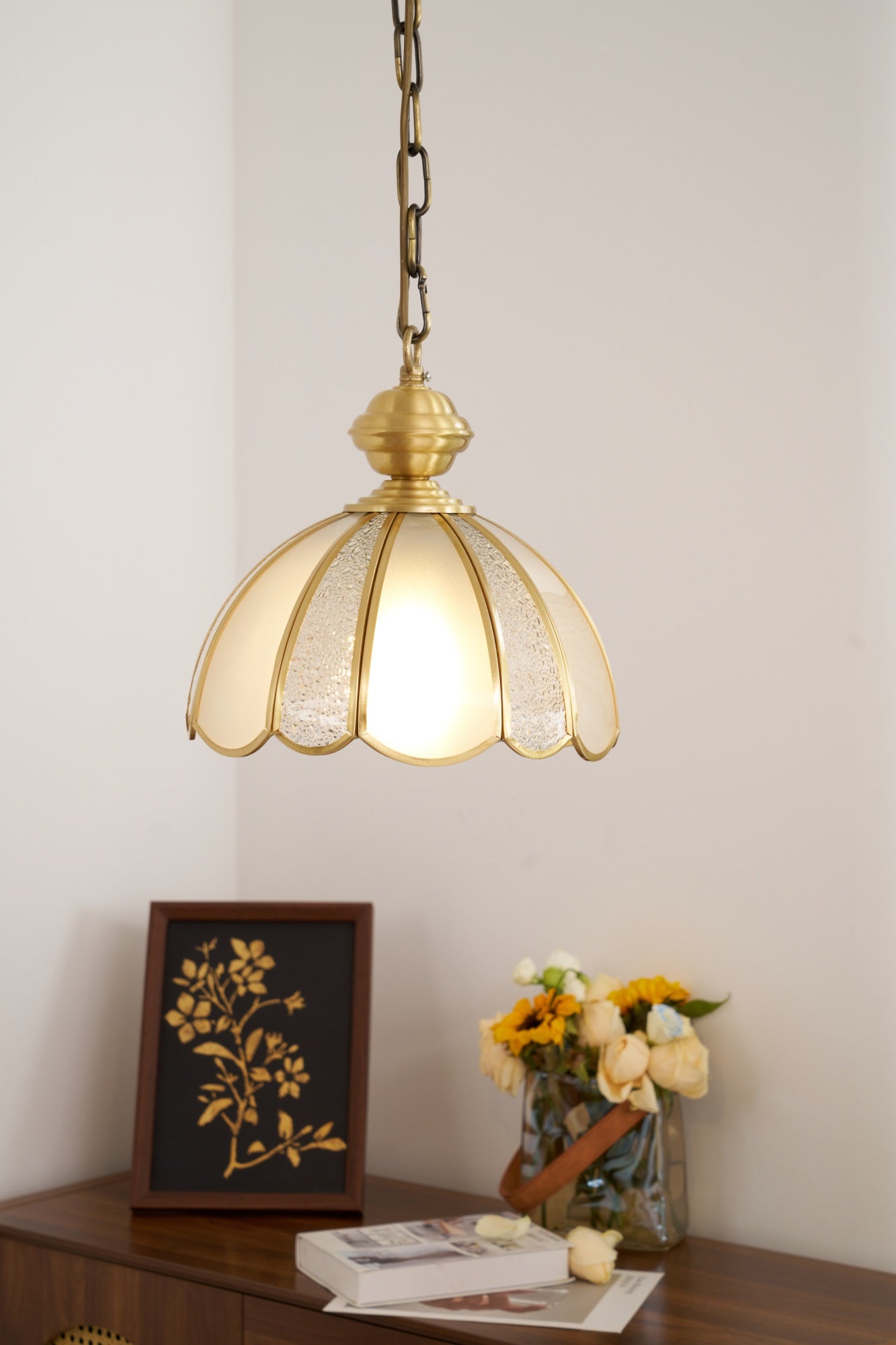 Lunell Traditional Art Brass Glass Pendant Light
