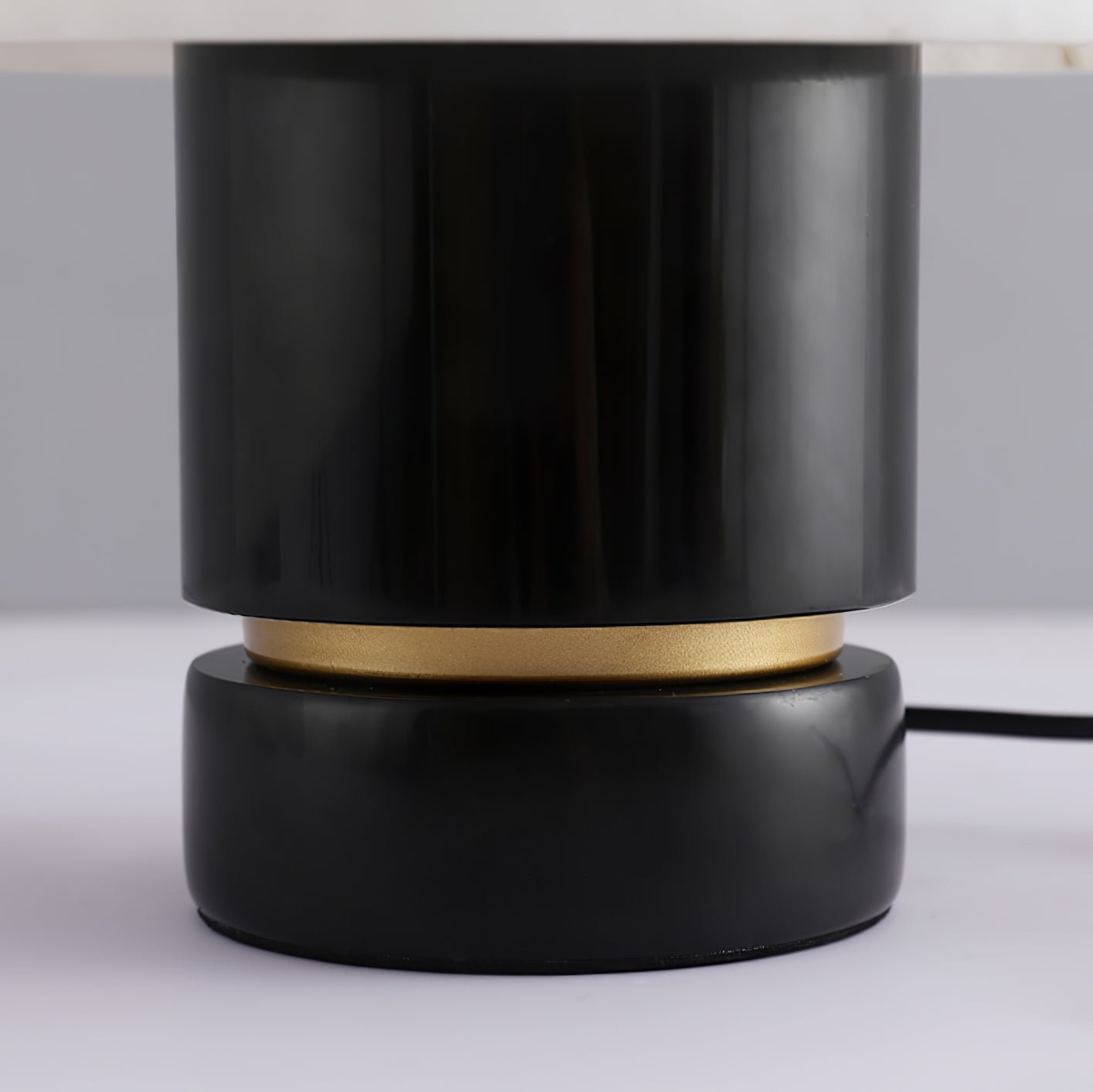 Elmarir Ribbed Alabaster Table Lamp