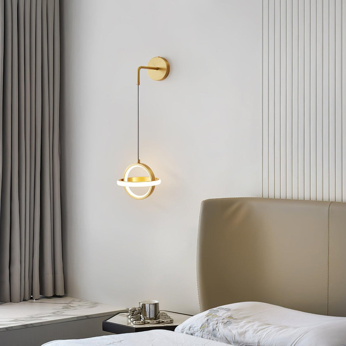 Vivianne Modern Minimalist Oval Brass Wall Light