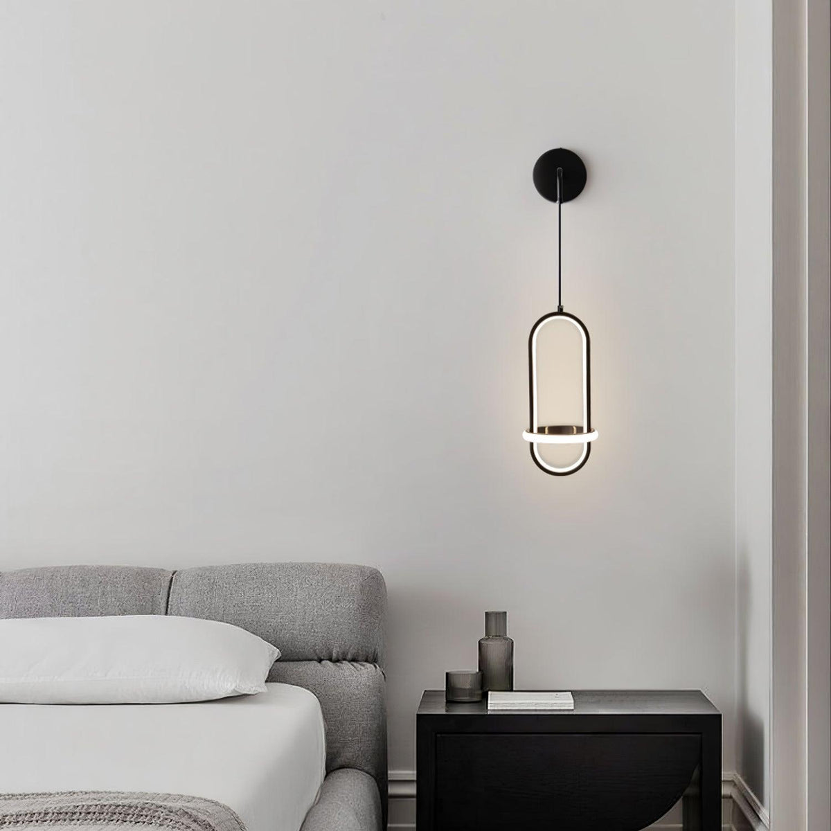Vivianne Modern Minimalist Oval Brass Wall Light