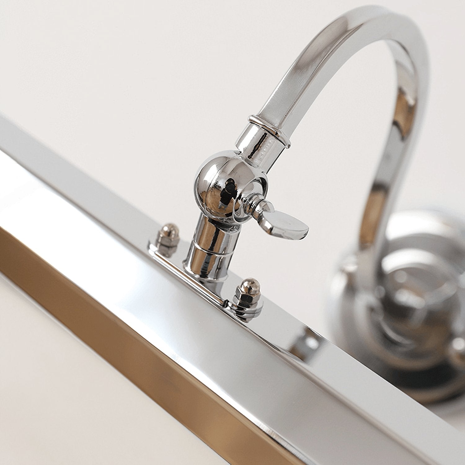 Teriaora Modern Minimalist Wall Lamp