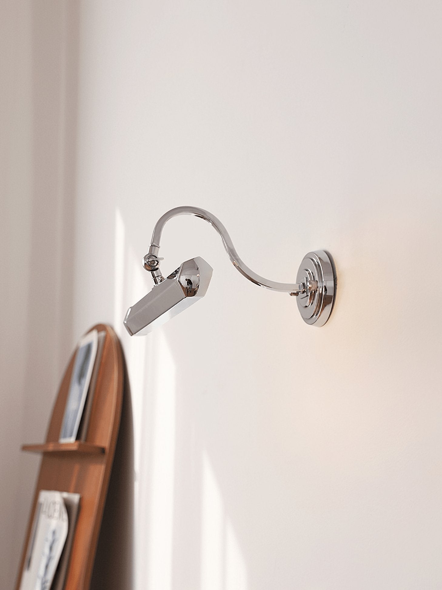 Teriaora Modern Minimalist Wall Lamp