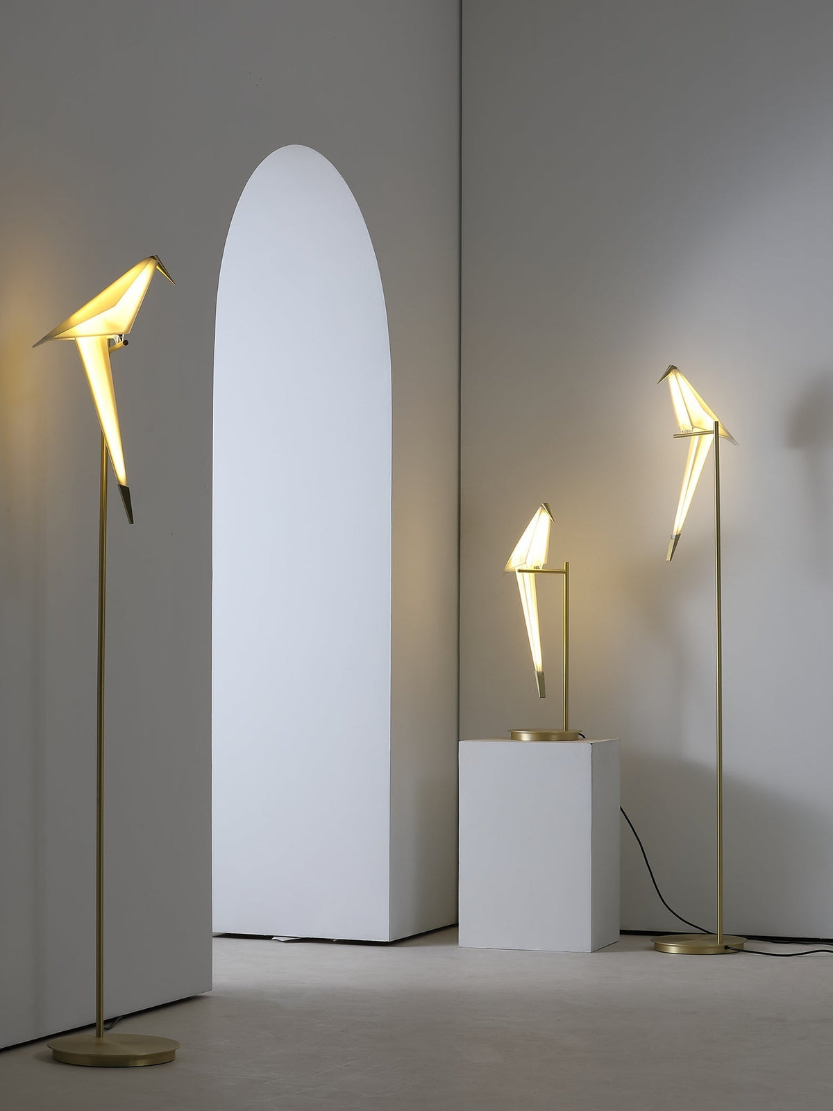 Kaelora Contemporary Table Lamp
