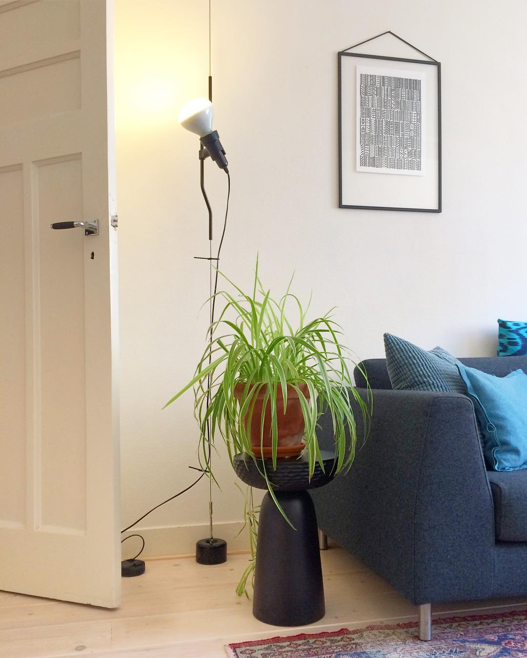 Ilthair Modern Minimalist Pendant Light - Neutral Decor