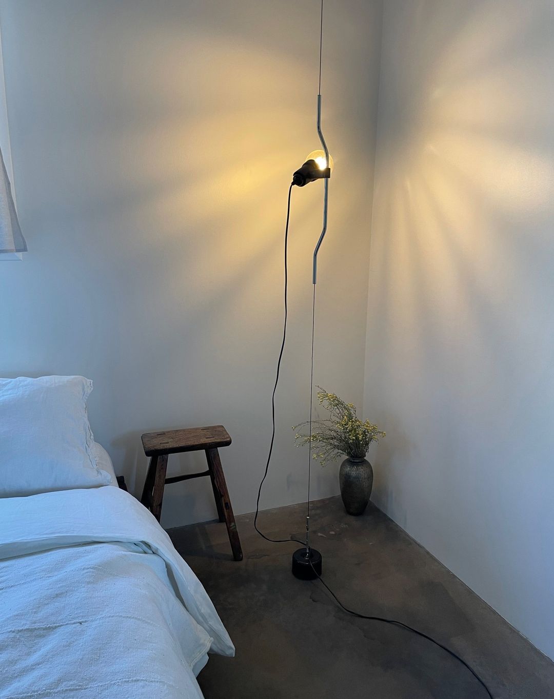 Ilthair Modern Minimalist Pendant Light - Neutral Decor