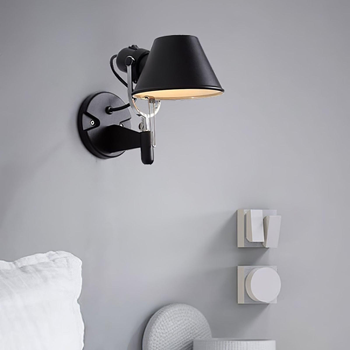 Nyliraris Unique Vintage Industrial Wall Lamp
