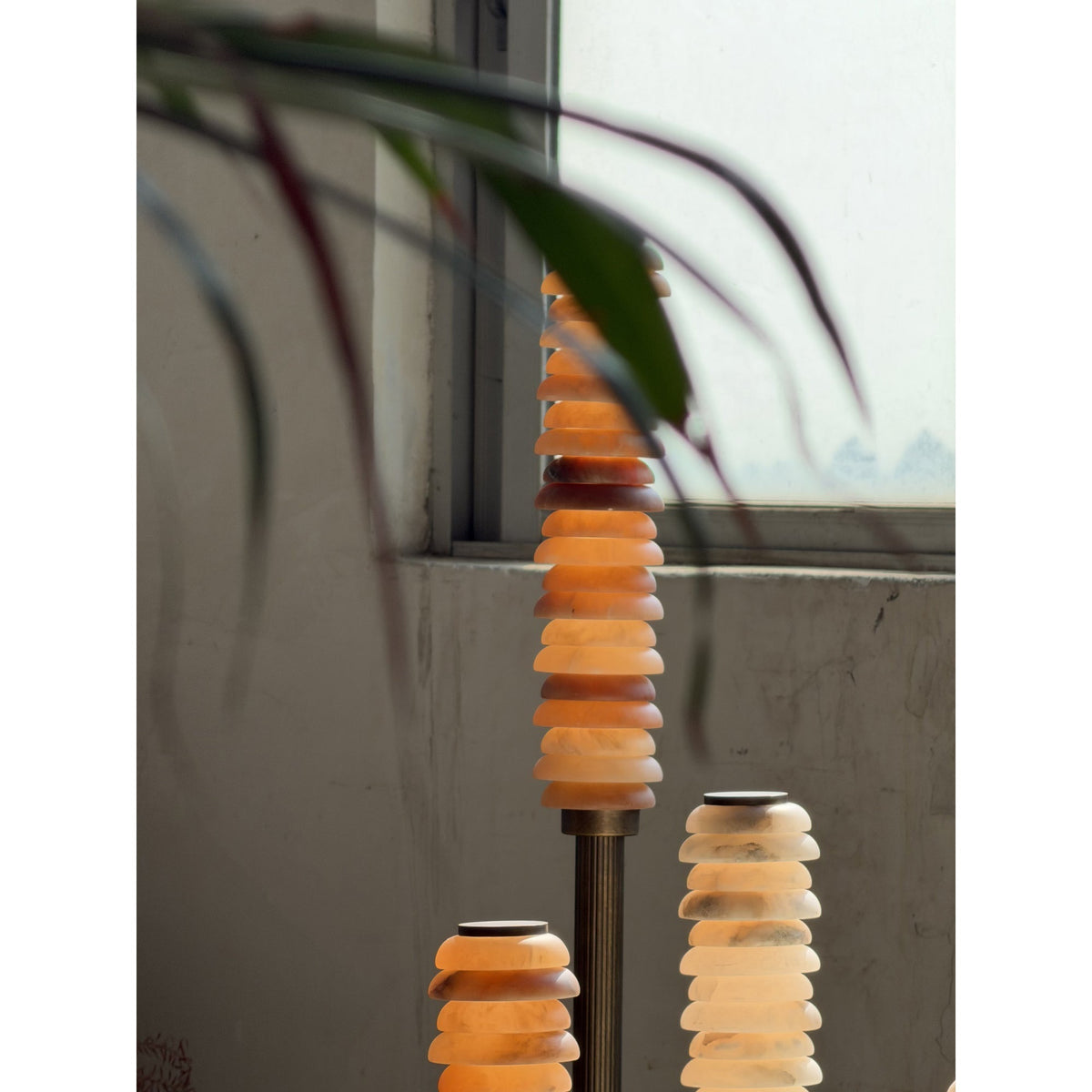 Eiroiella Alabaster Floor Lamp