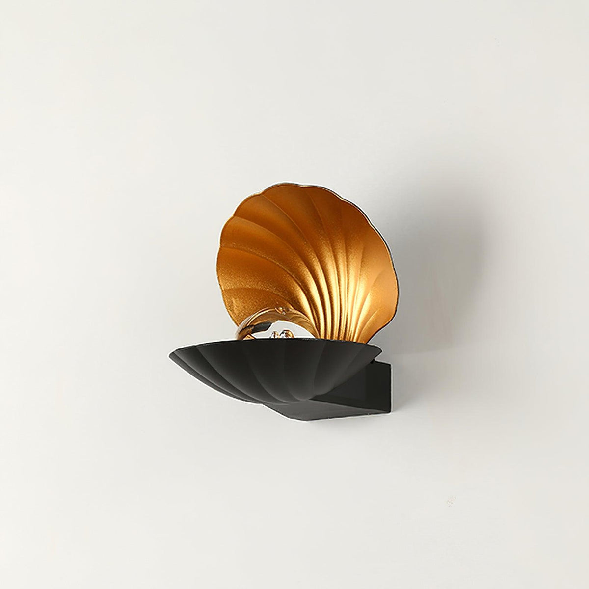 Lumieria Wall Lamp Pearl Clam