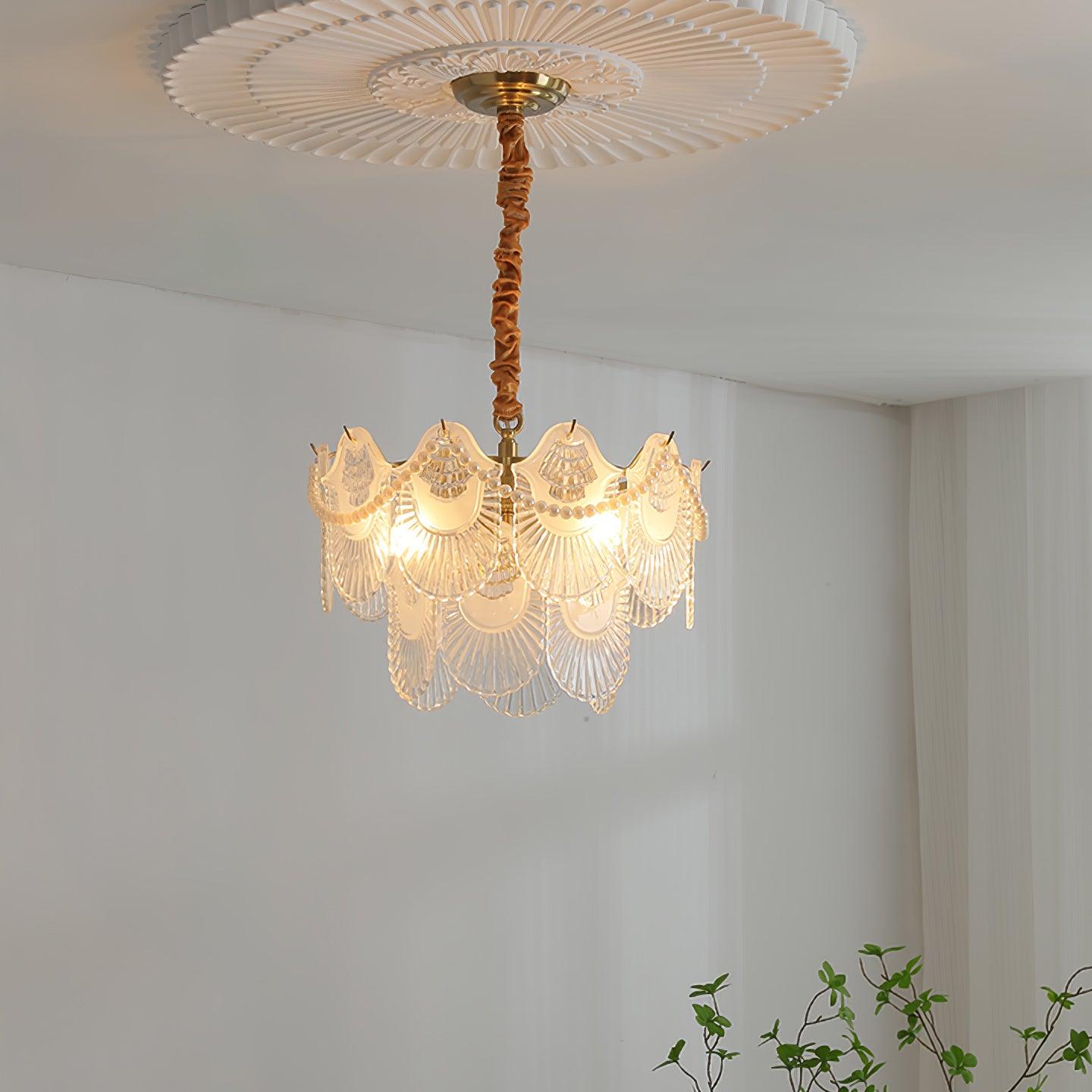 Liorelelle Chandelier Pearl Glass Shell