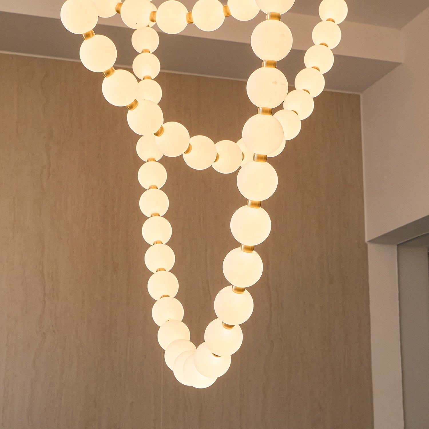 Zalvarin Brass Sputnik Chandelier - Neutral Decor