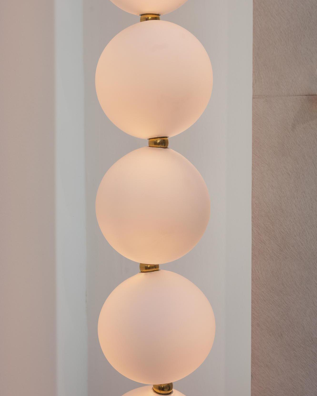 Zalvarin Brass Sputnik Chandelier - Neutral Decor
