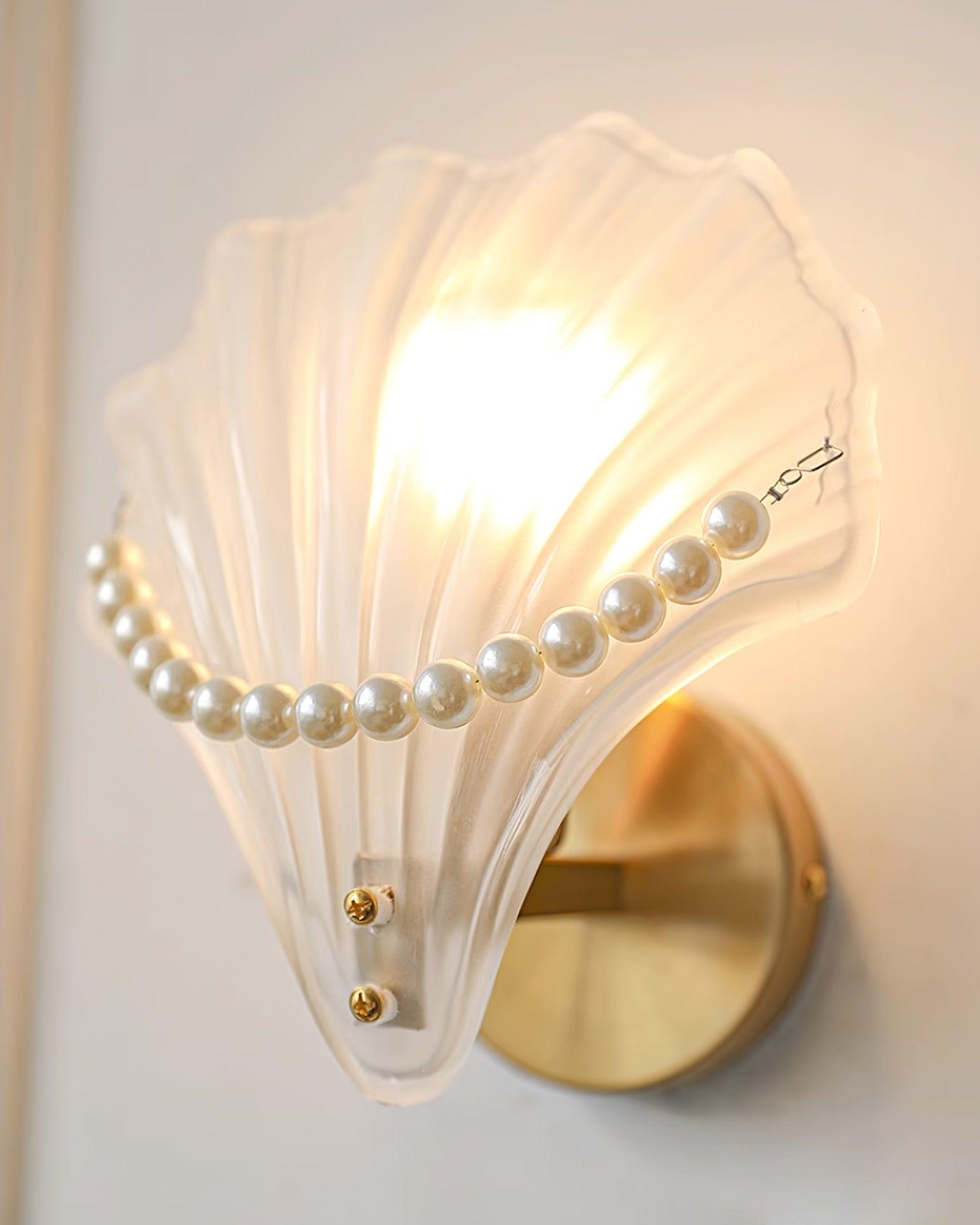 Pearl Wall Lamp Shell Elegant - Neutral Decor