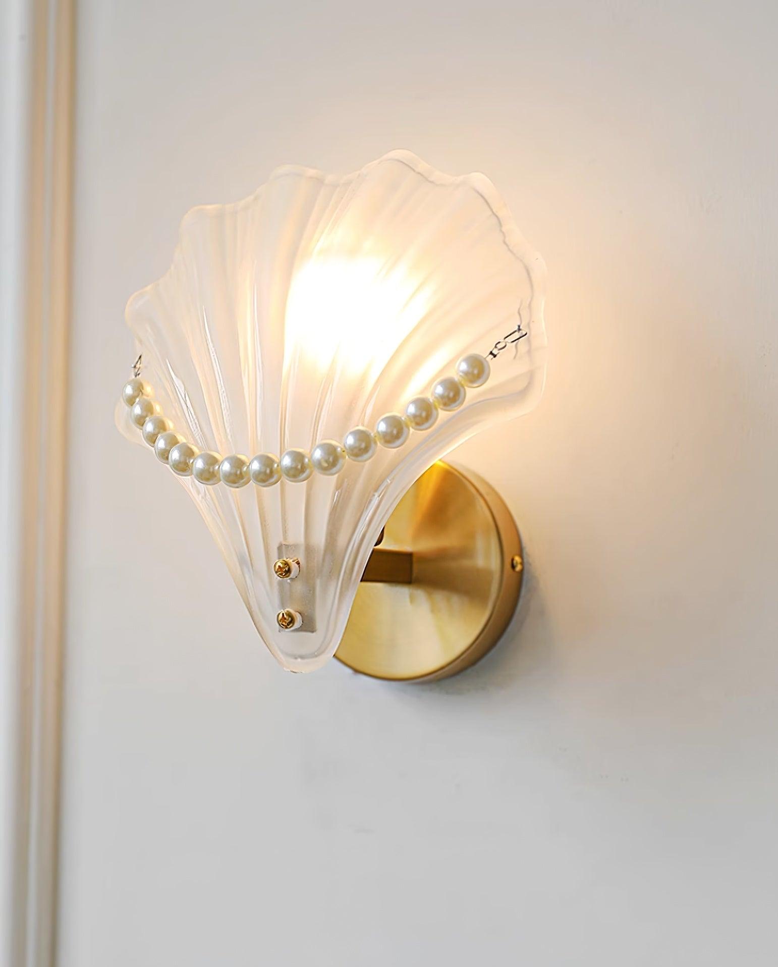 Pearl Wall Lamp Shell Elegant - Neutral Decor