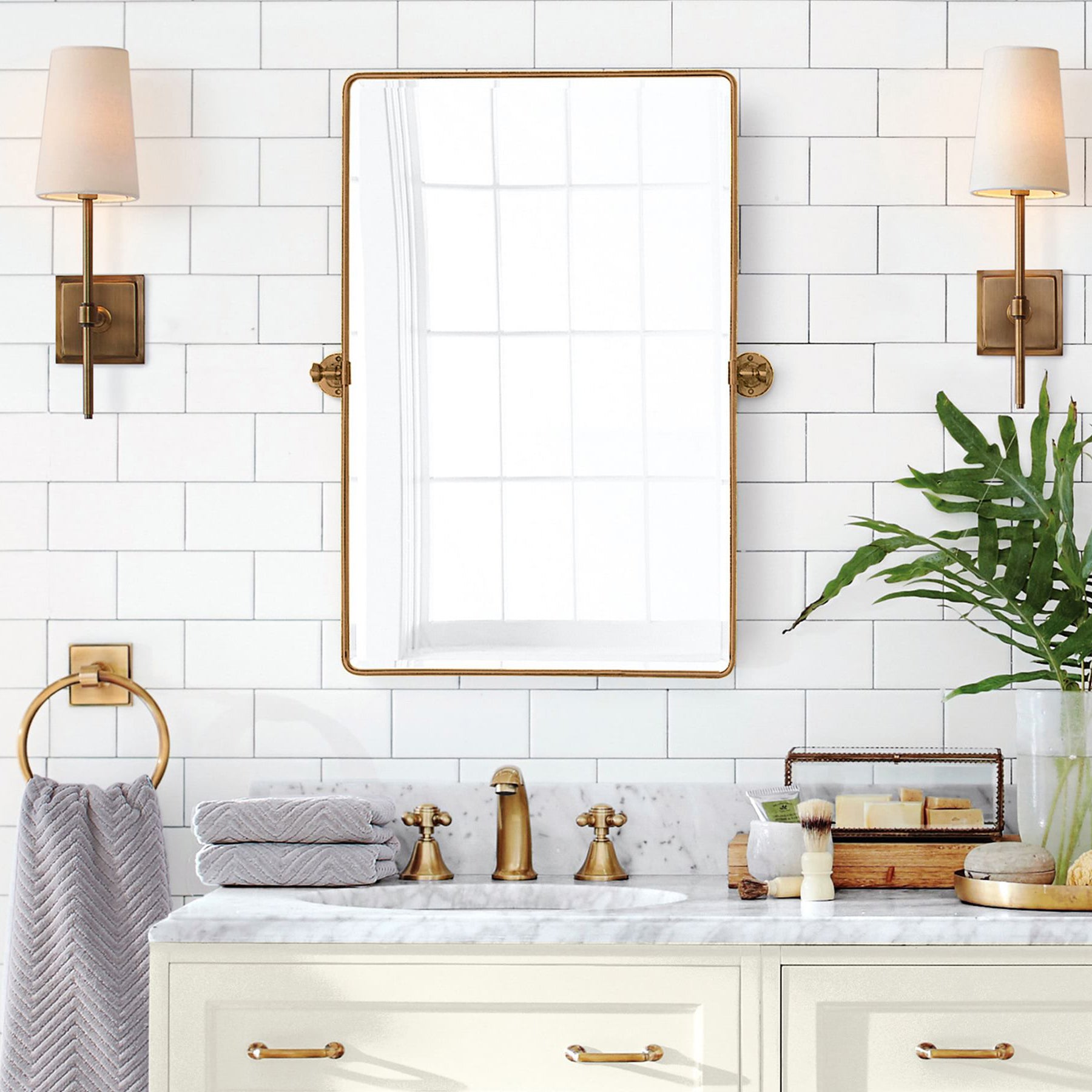 Vicarara Vintage Industrial Brass Fabric Wall Lamp - Neutral Decor