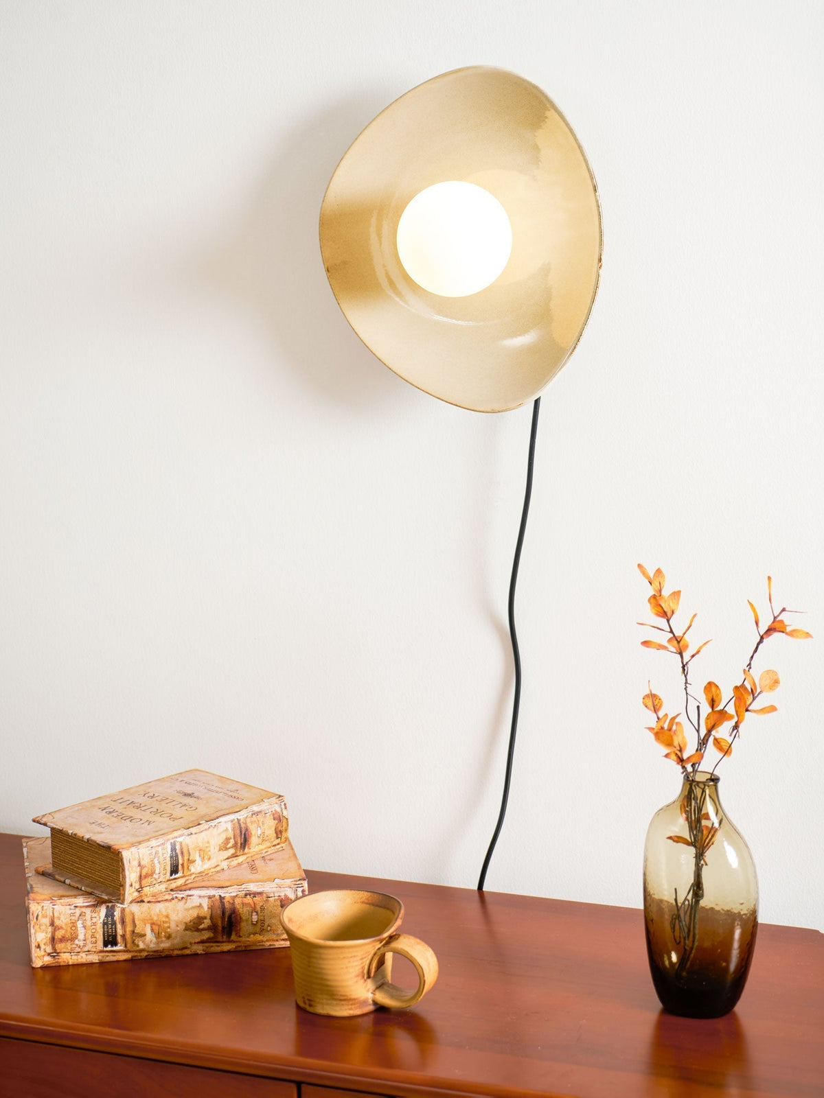 Lioruiella Pebble Disc Plug-in Ceramics Glass Wall Light