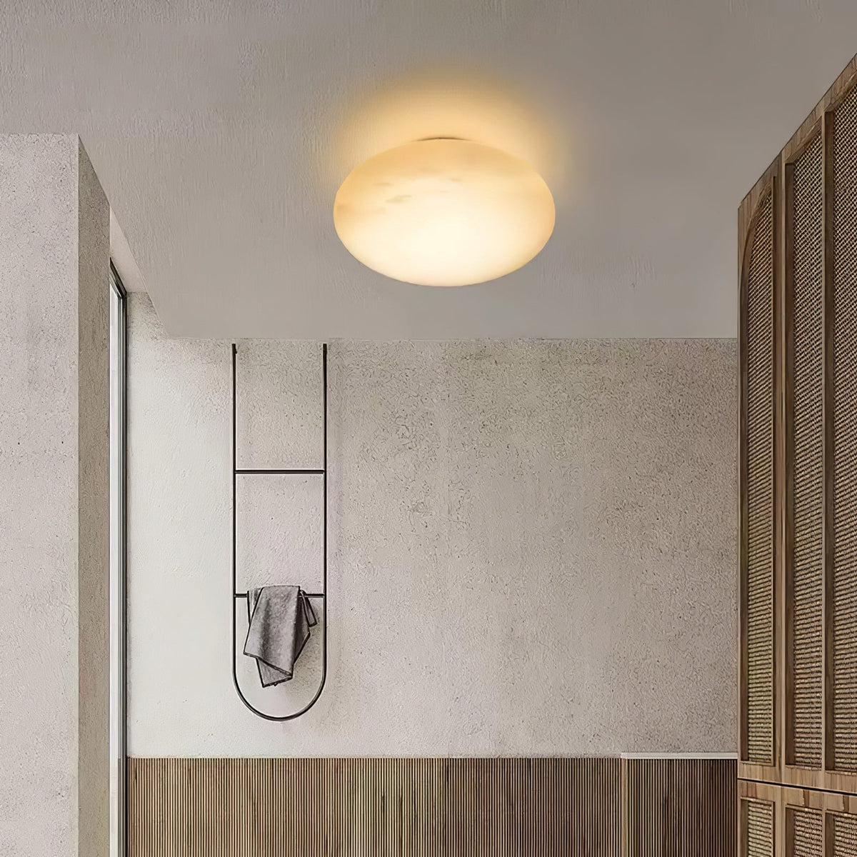 Eurthais Minimalist Alabaster Wall Light