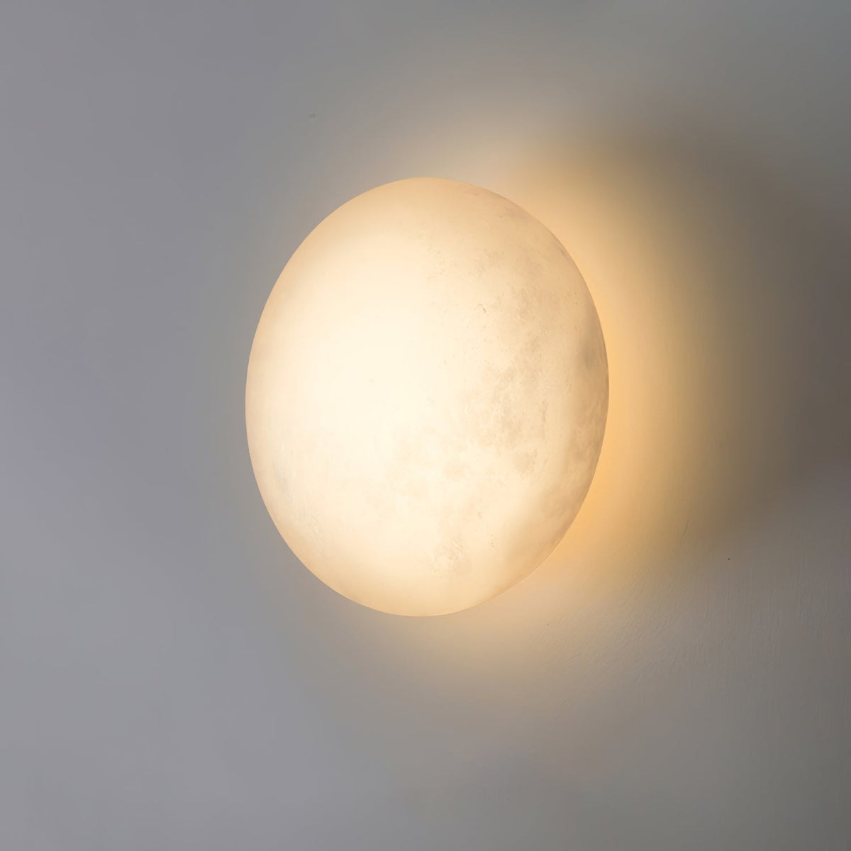 Eurthais Minimalist Alabaster Wall Light