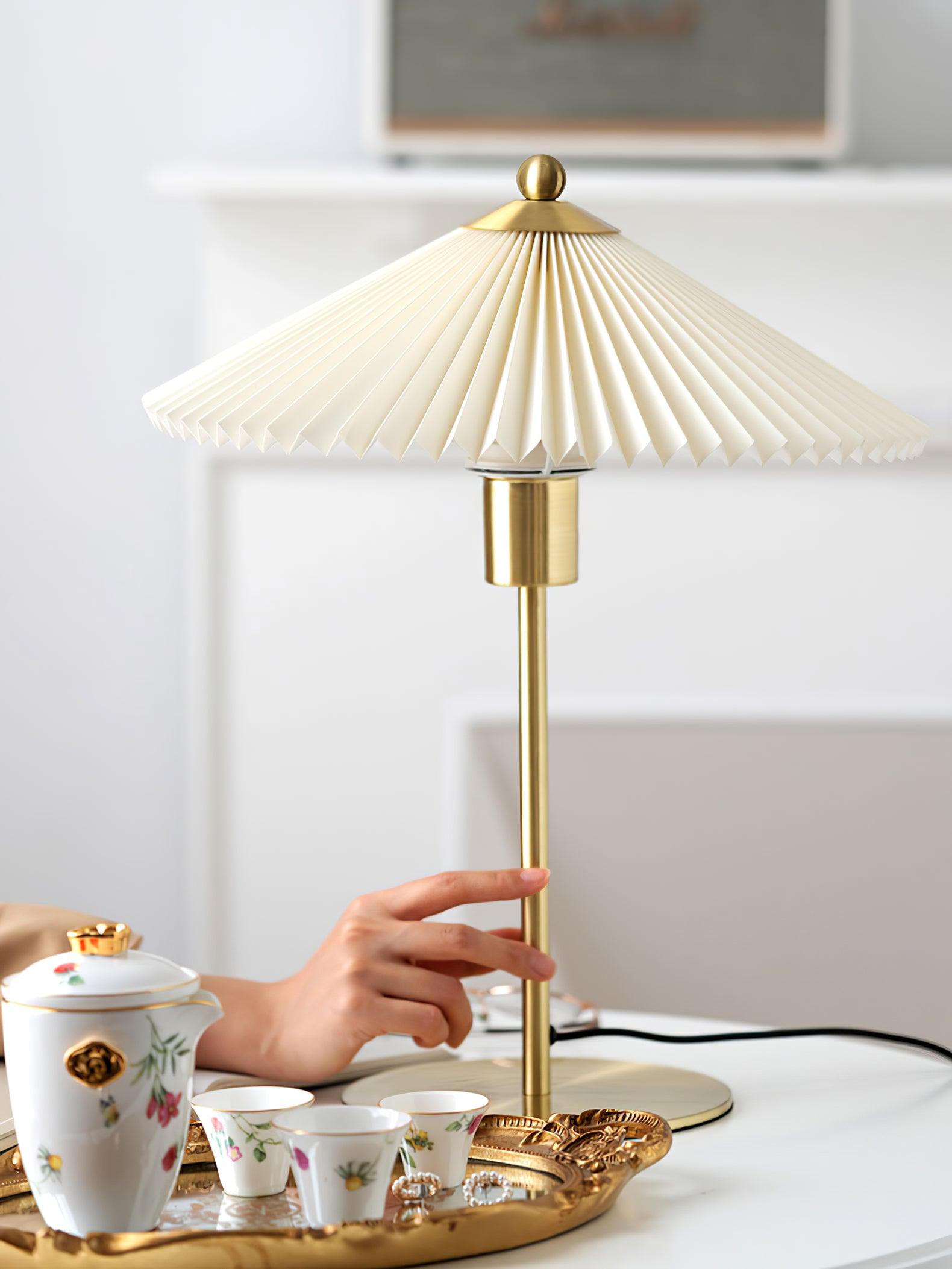 Camirir Pleated Umbrella Table Lamp
