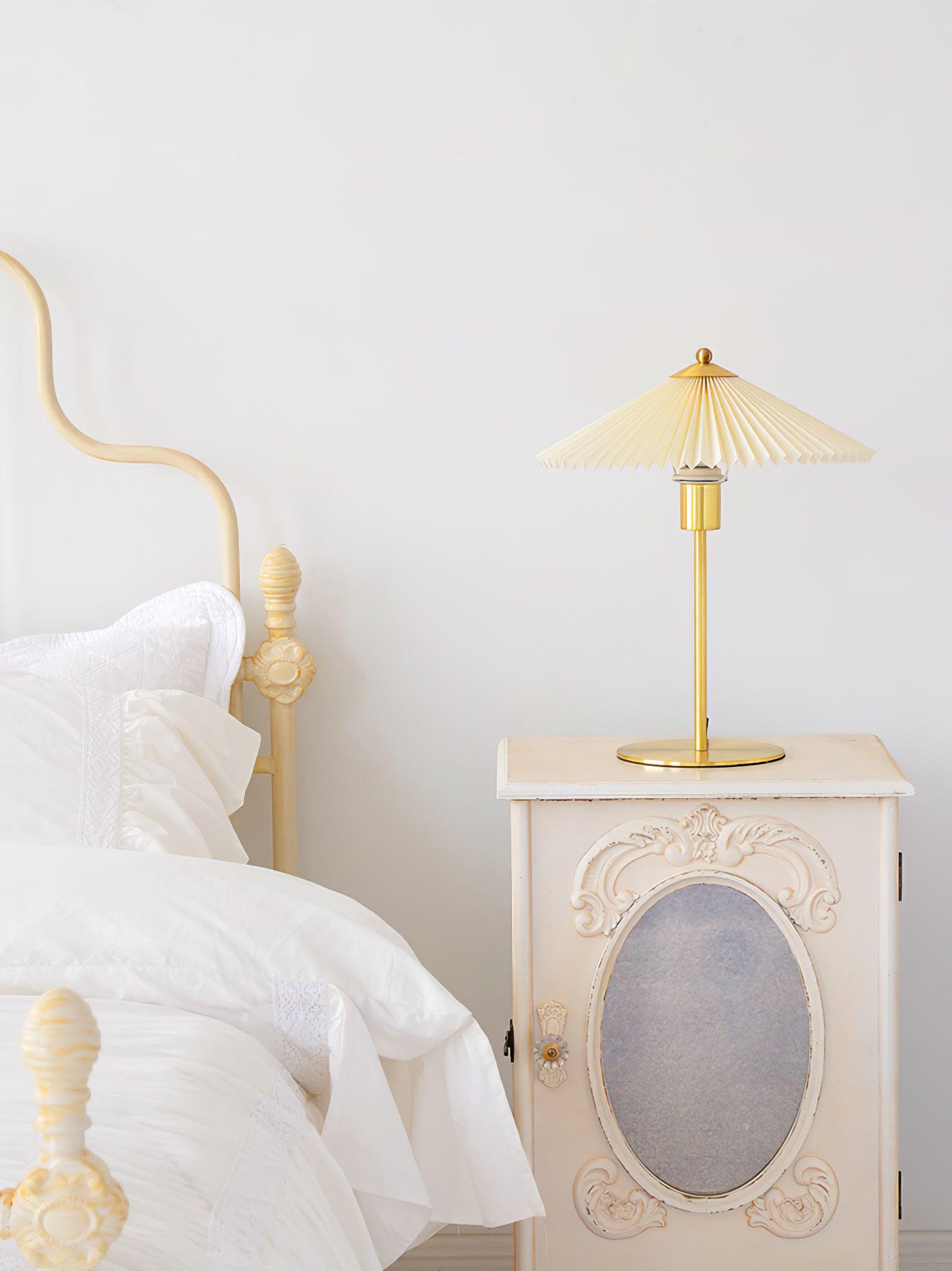 Camirir Pleated Umbrella Table Lamp