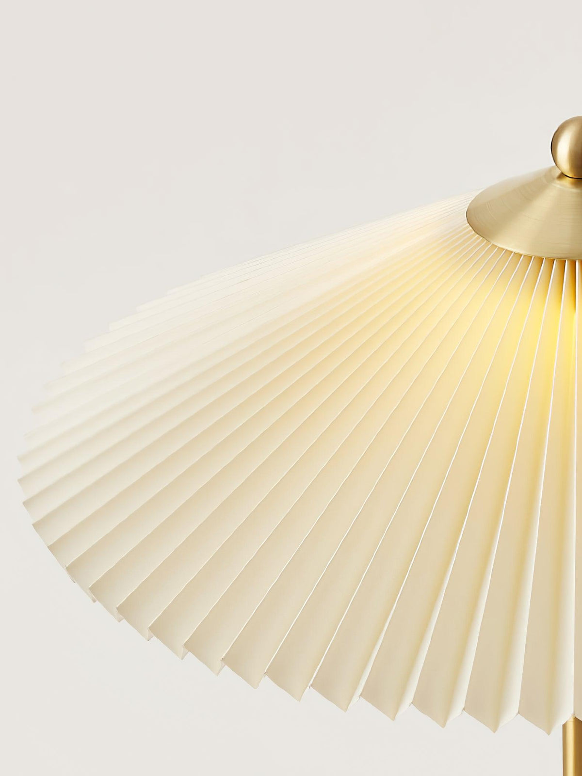 Camirir Pleated Umbrella Table Lamp
