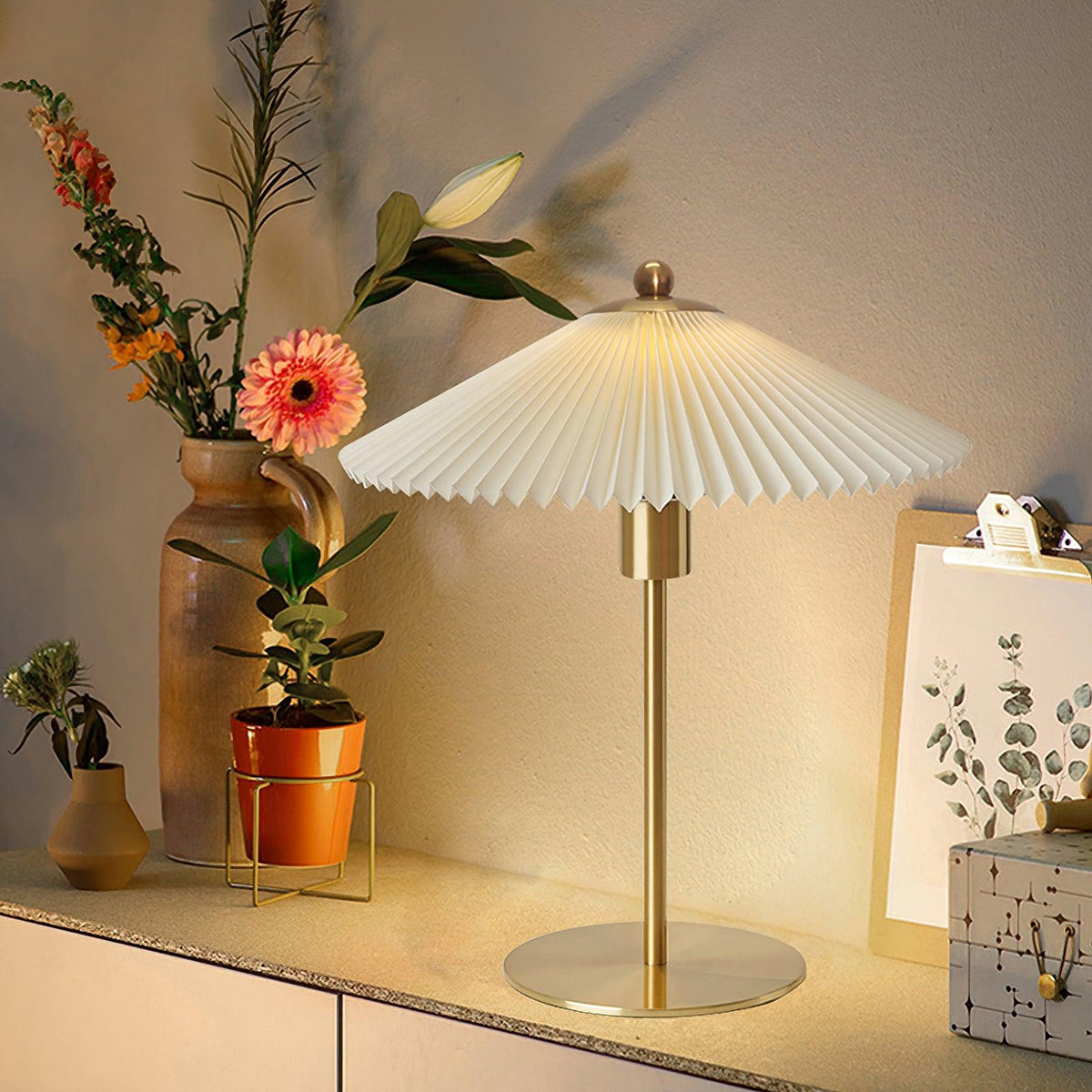 Camirir Pleated Umbrella Table Lamp
