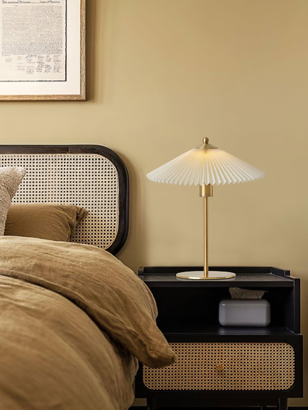 Camirir Pleated Umbrella Table Lamp