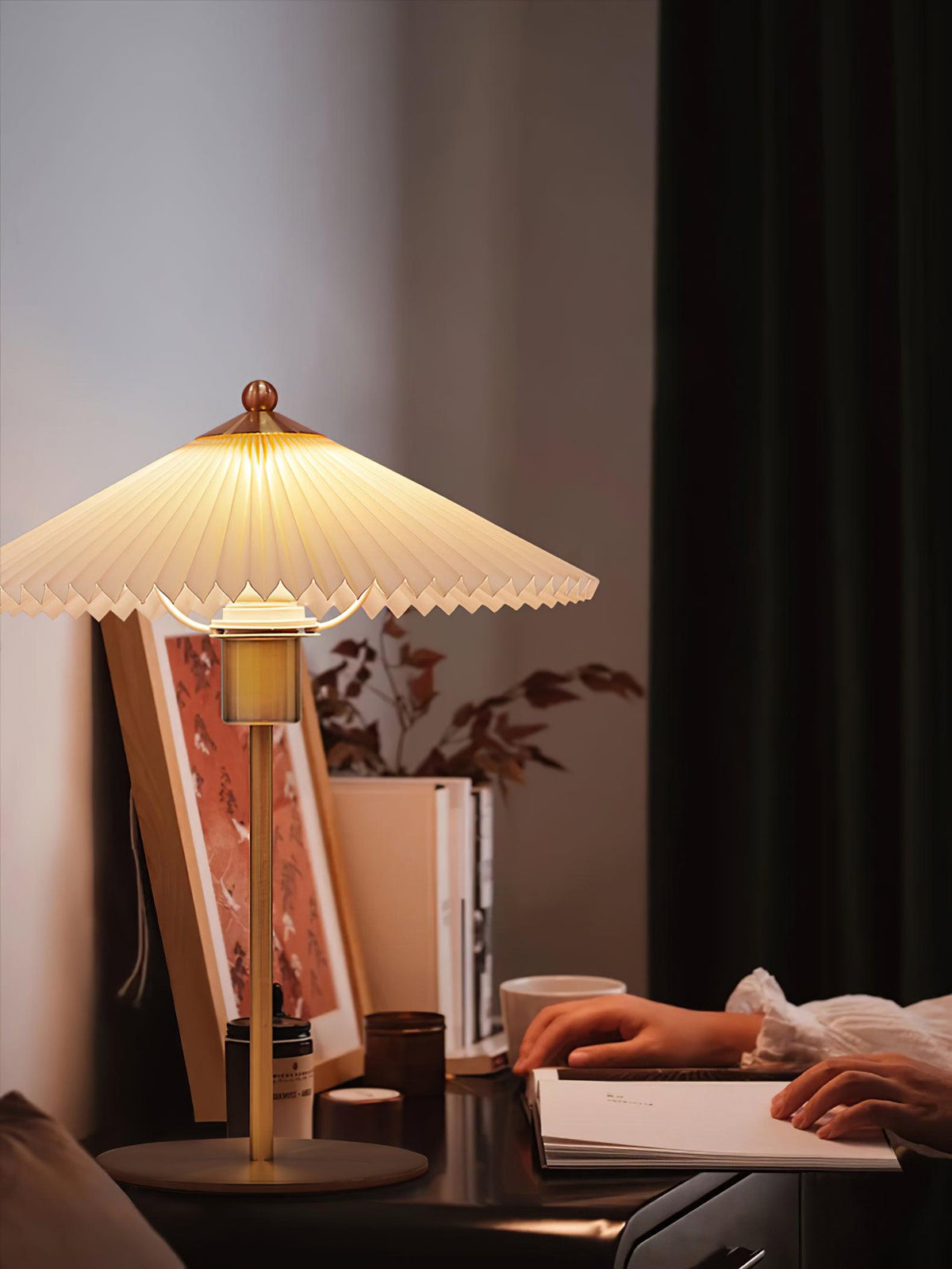 Camirir Pleated Umbrella Table Lamp