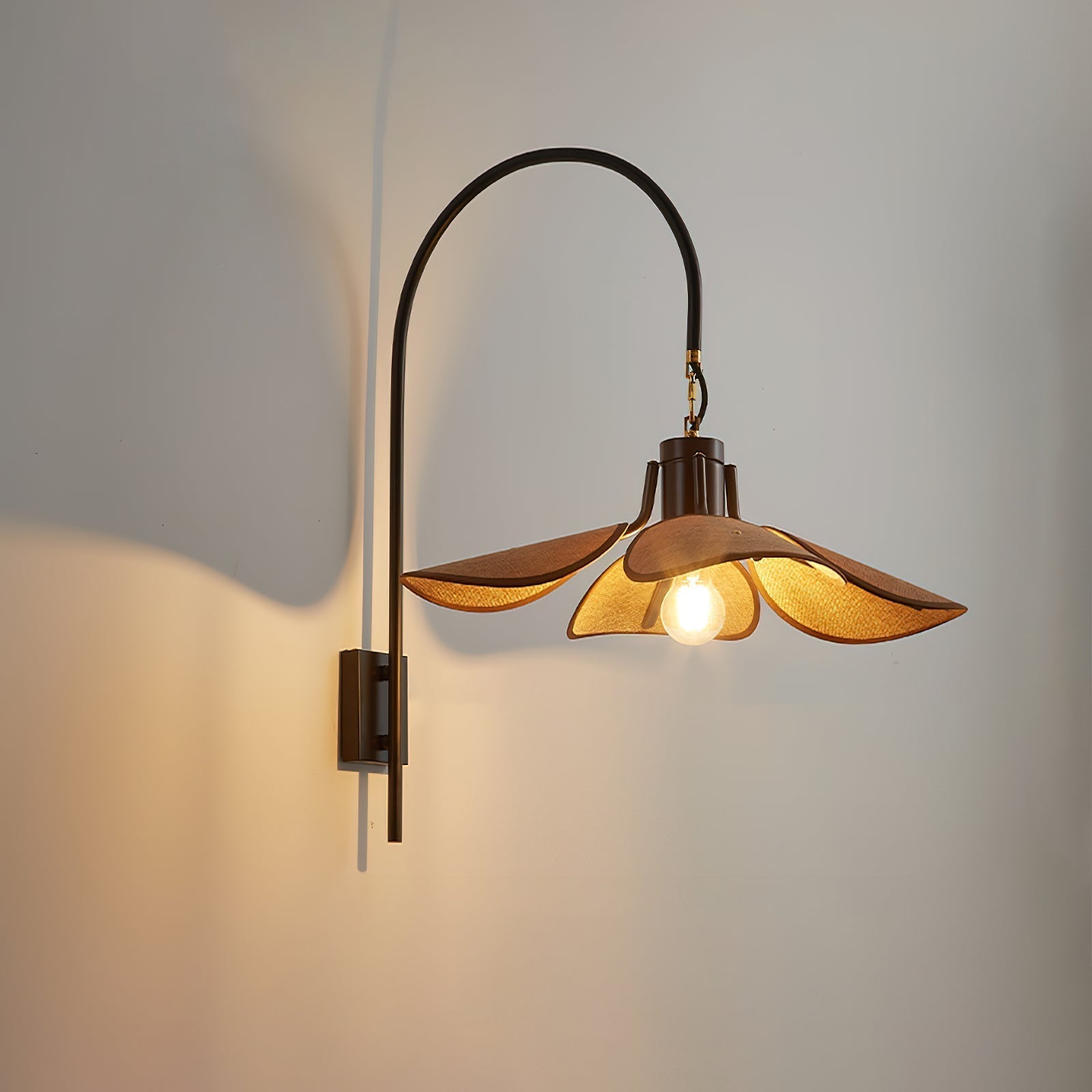 Visilis Premium Nordic Art Bloom Wall Lamp