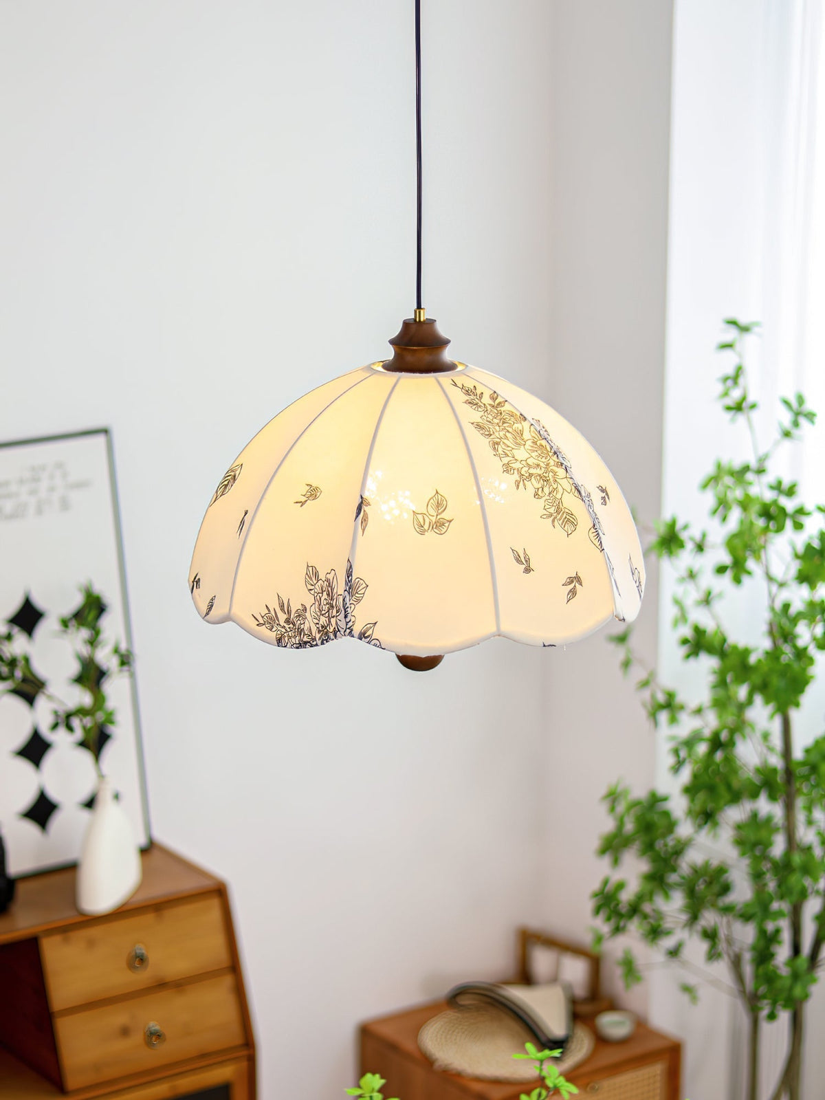Vevenir Petal Whisper Wood Fabric Pendant Lamp