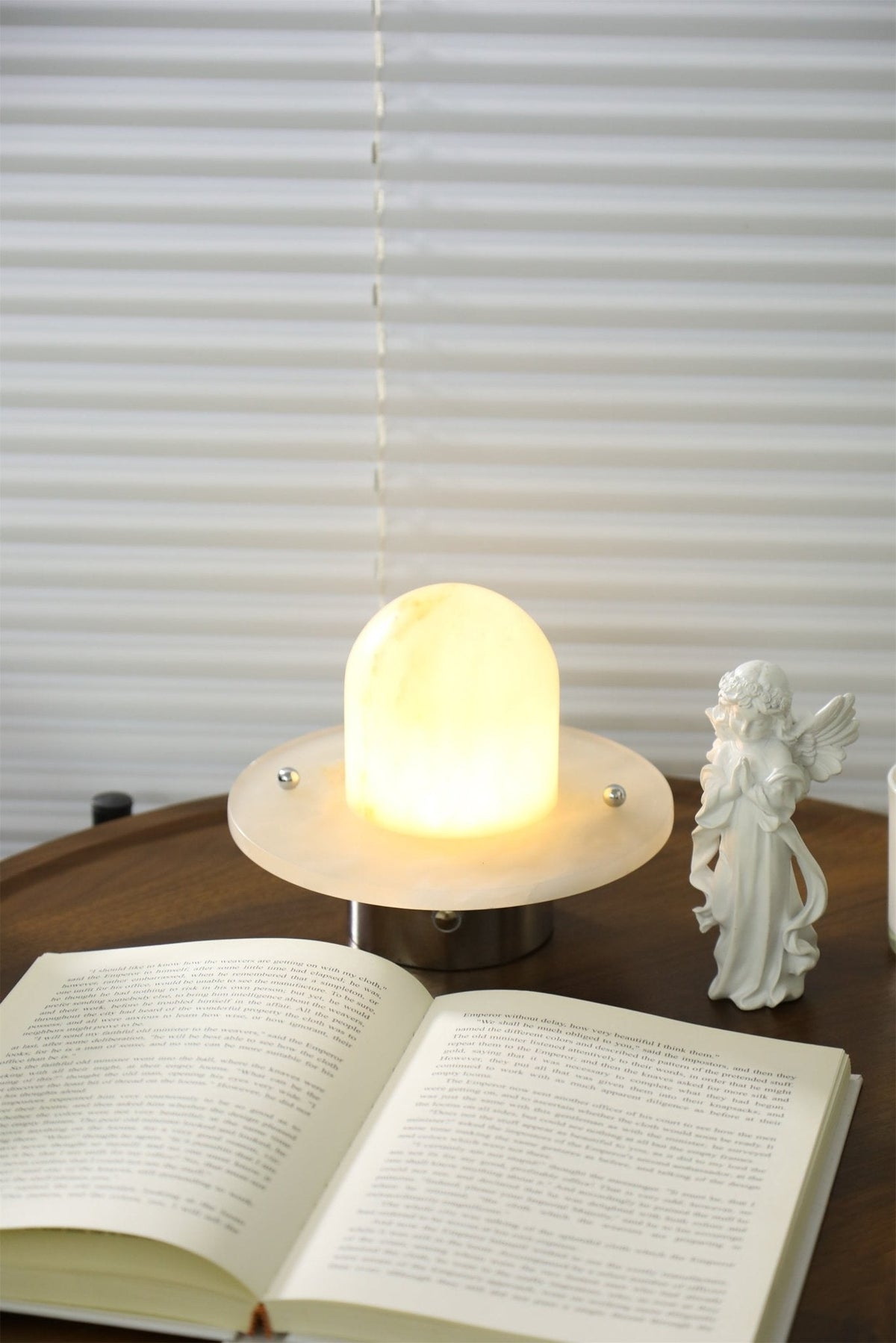 Dyxlen Table Lamp
