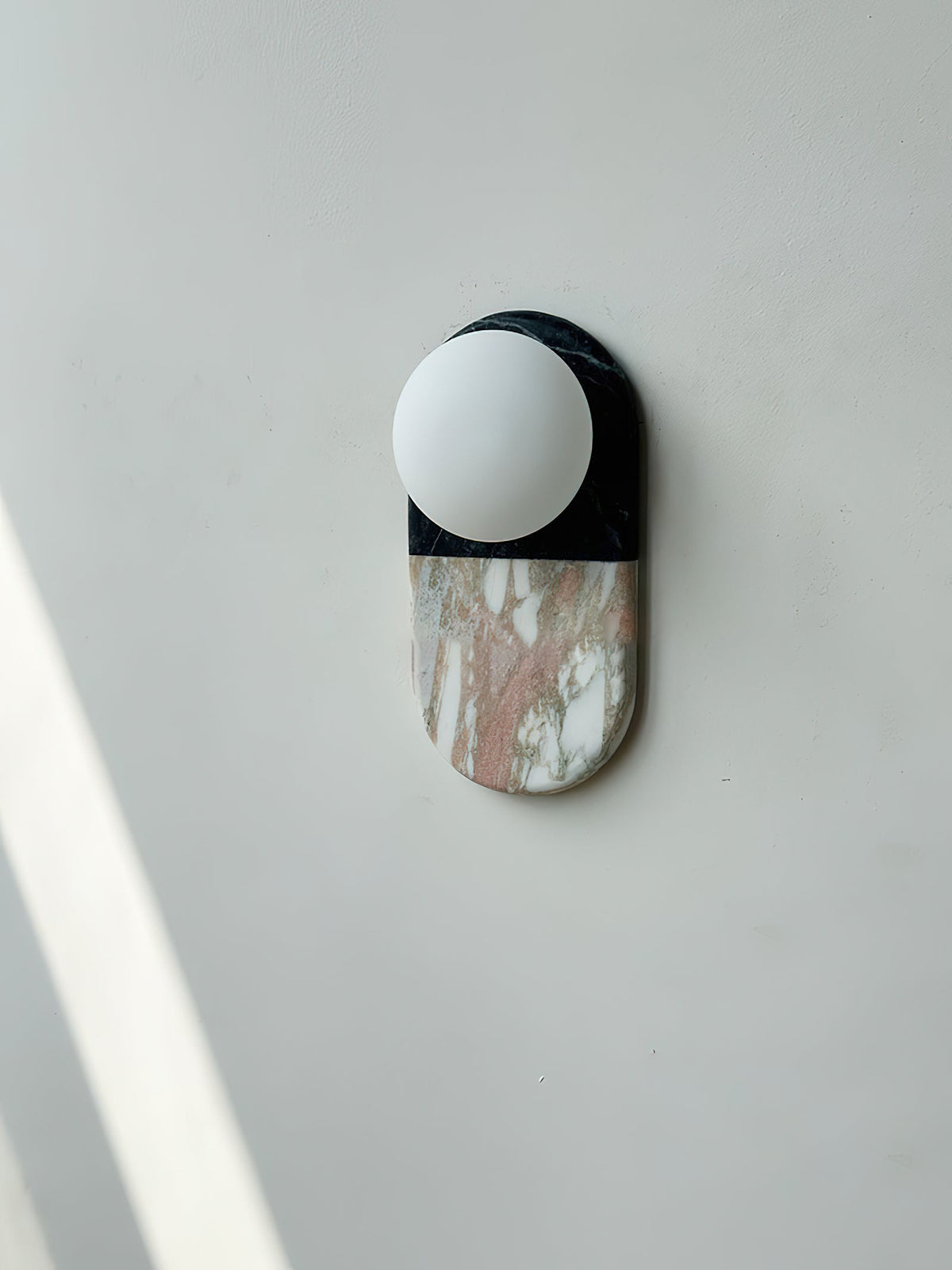 Reniette Wall Lamp