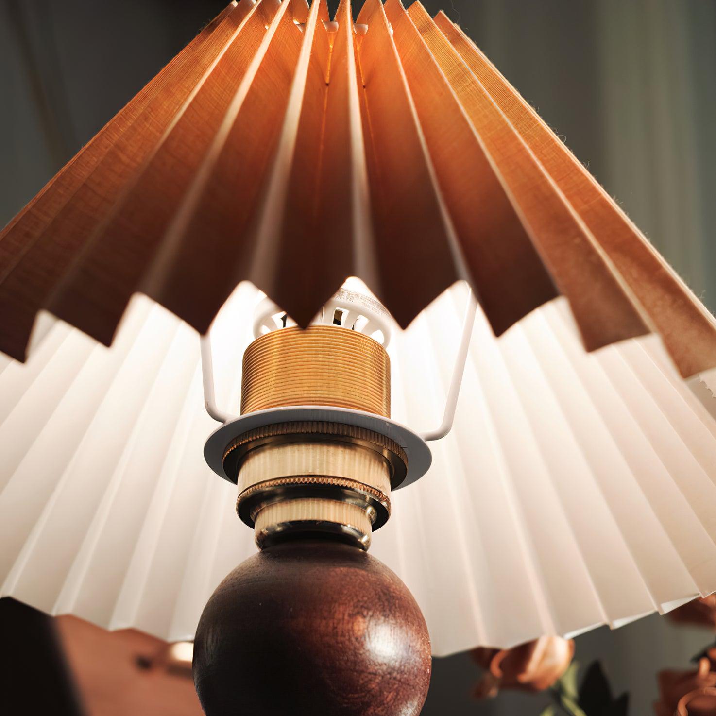 Rinenina Wooden Fabric Vintage Table Lamp