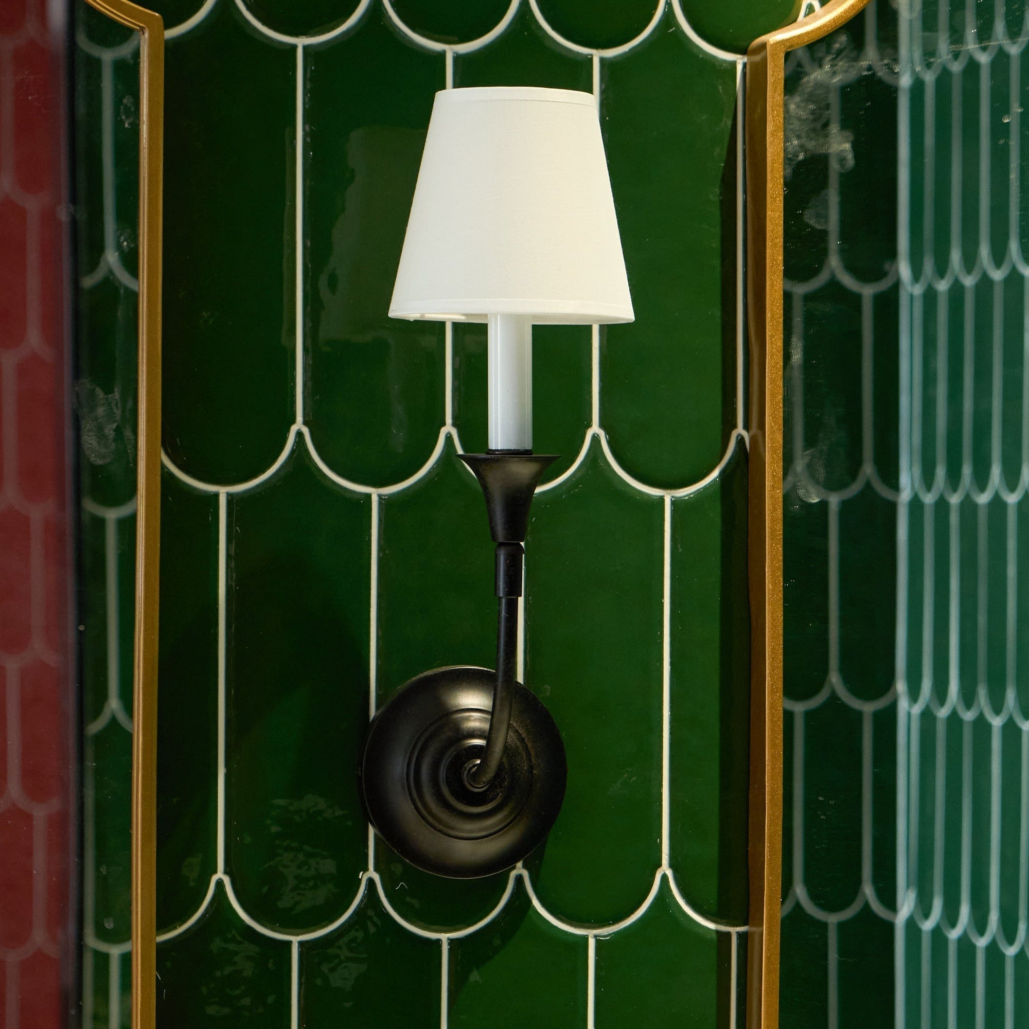 Silva Vintage Wall Lamp Fabric  Black/White/Brass  Arm