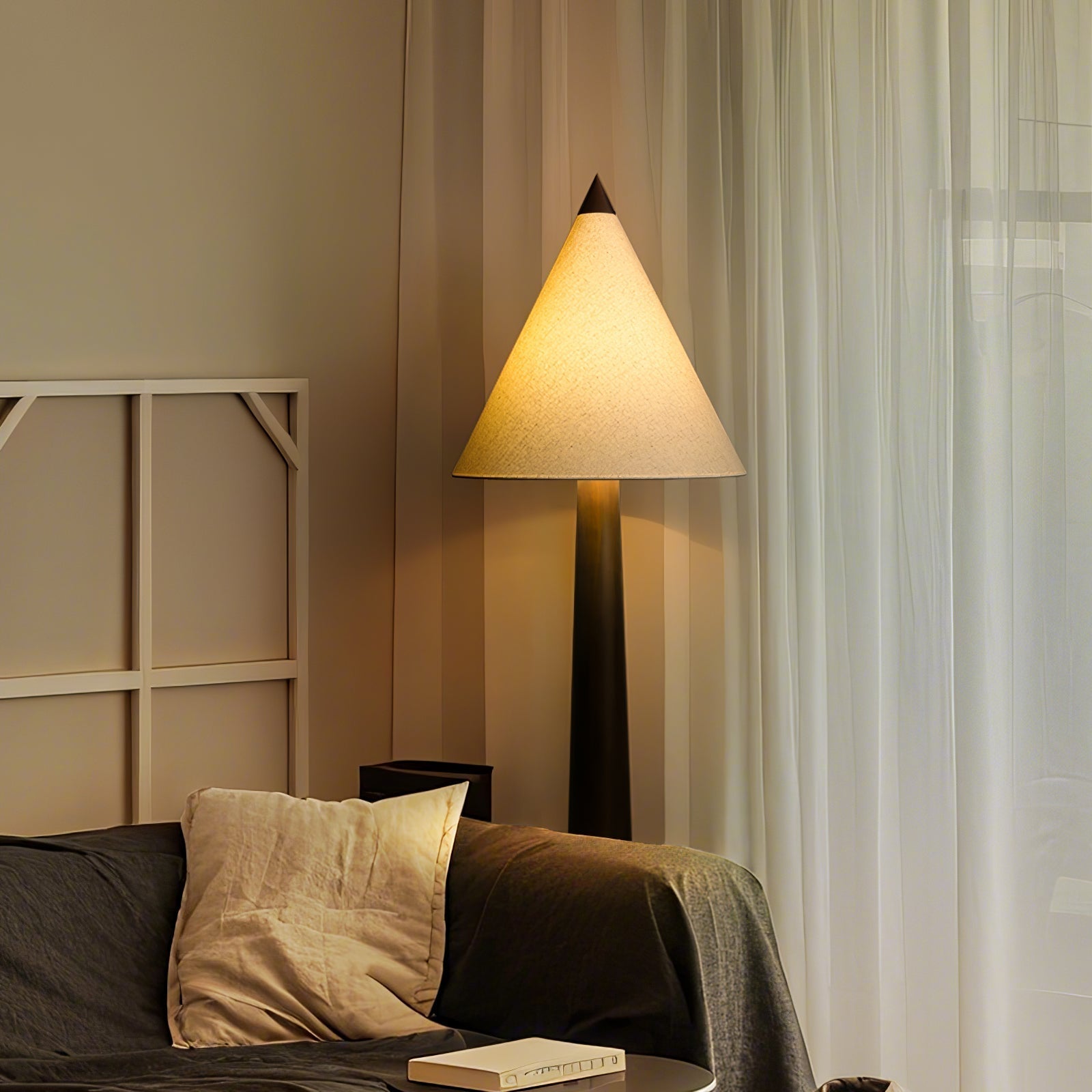 Aveneleria Modern Floor Lamp