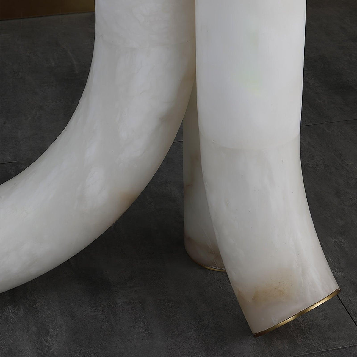 Nivoena Alabaster Floor Lamp