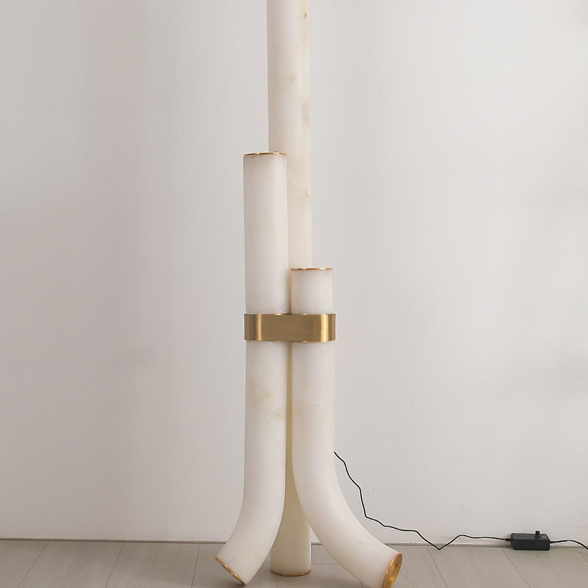 Nivoena Alabaster Floor Lamp