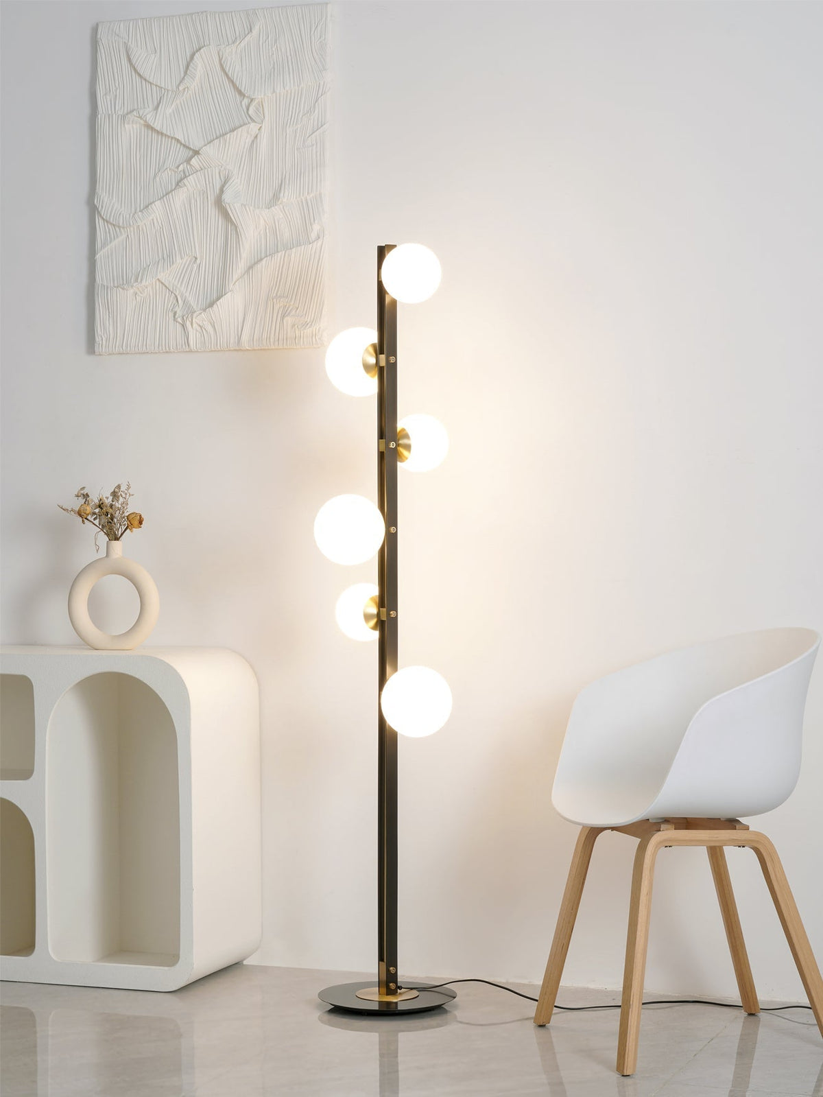 Eireneria Elegant Glass Floor Lamp