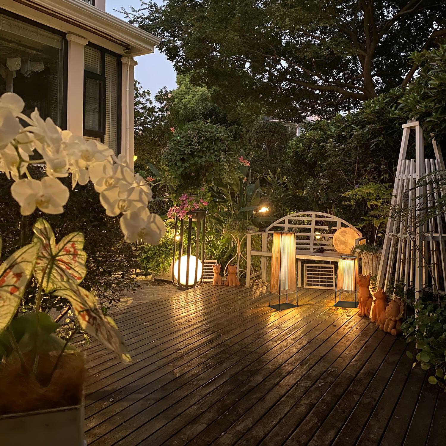 Aru Modern Outdoor Light