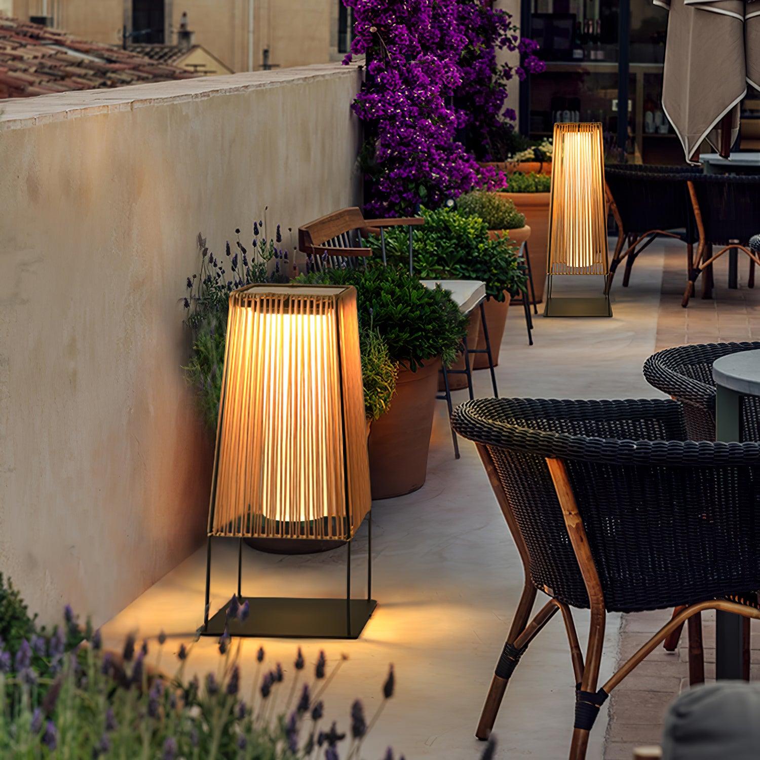 Aru Modern Outdoor Light