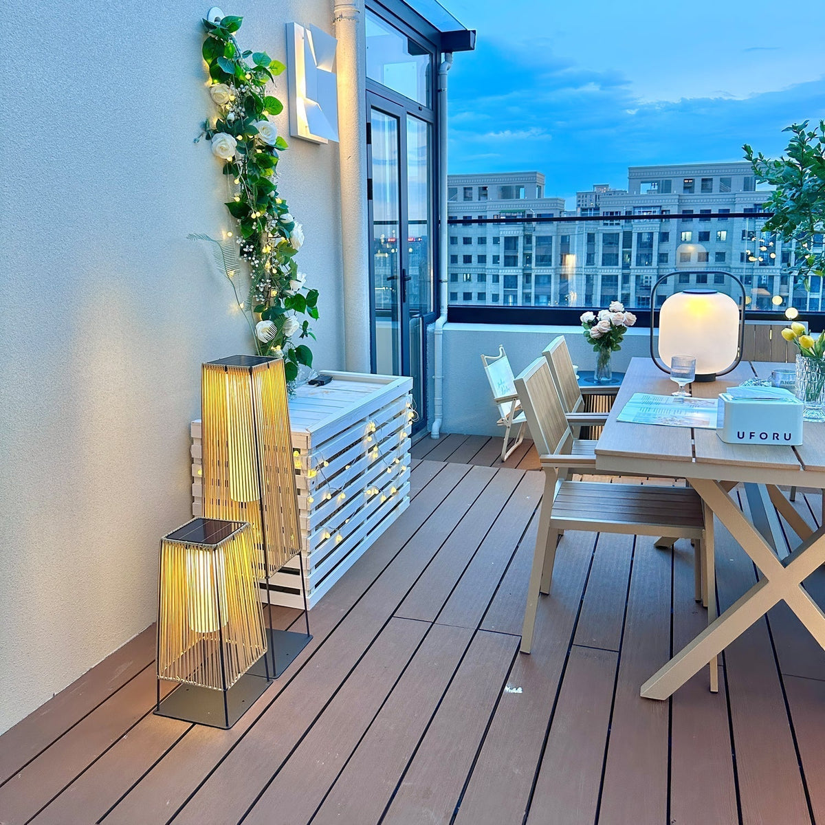 Aru Modern Outdoor Light
