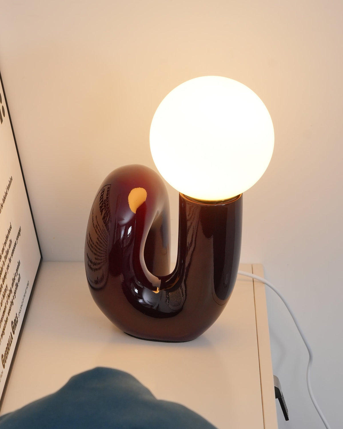 Soreeon Lamp Playful N Shape All White