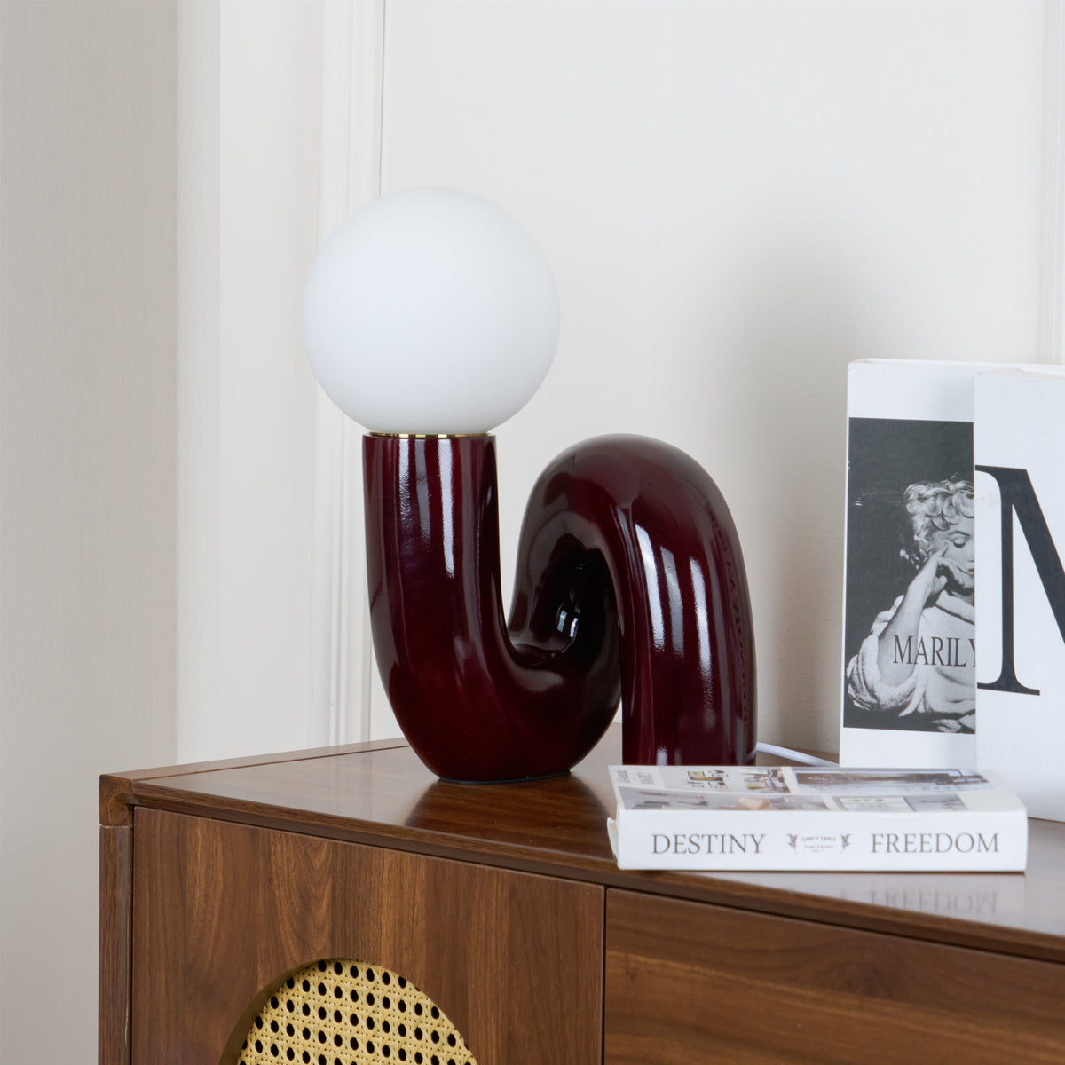 Soreeon Lamp Playful N Shape All White