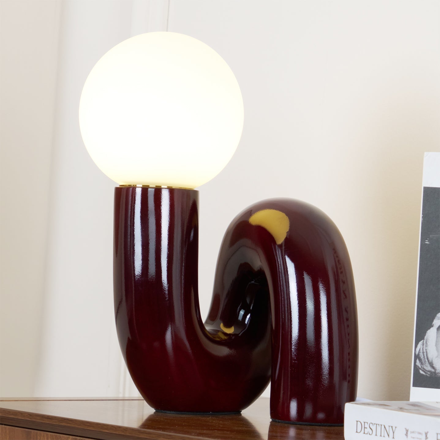 Soreeon Lamp Playful N Shape All White