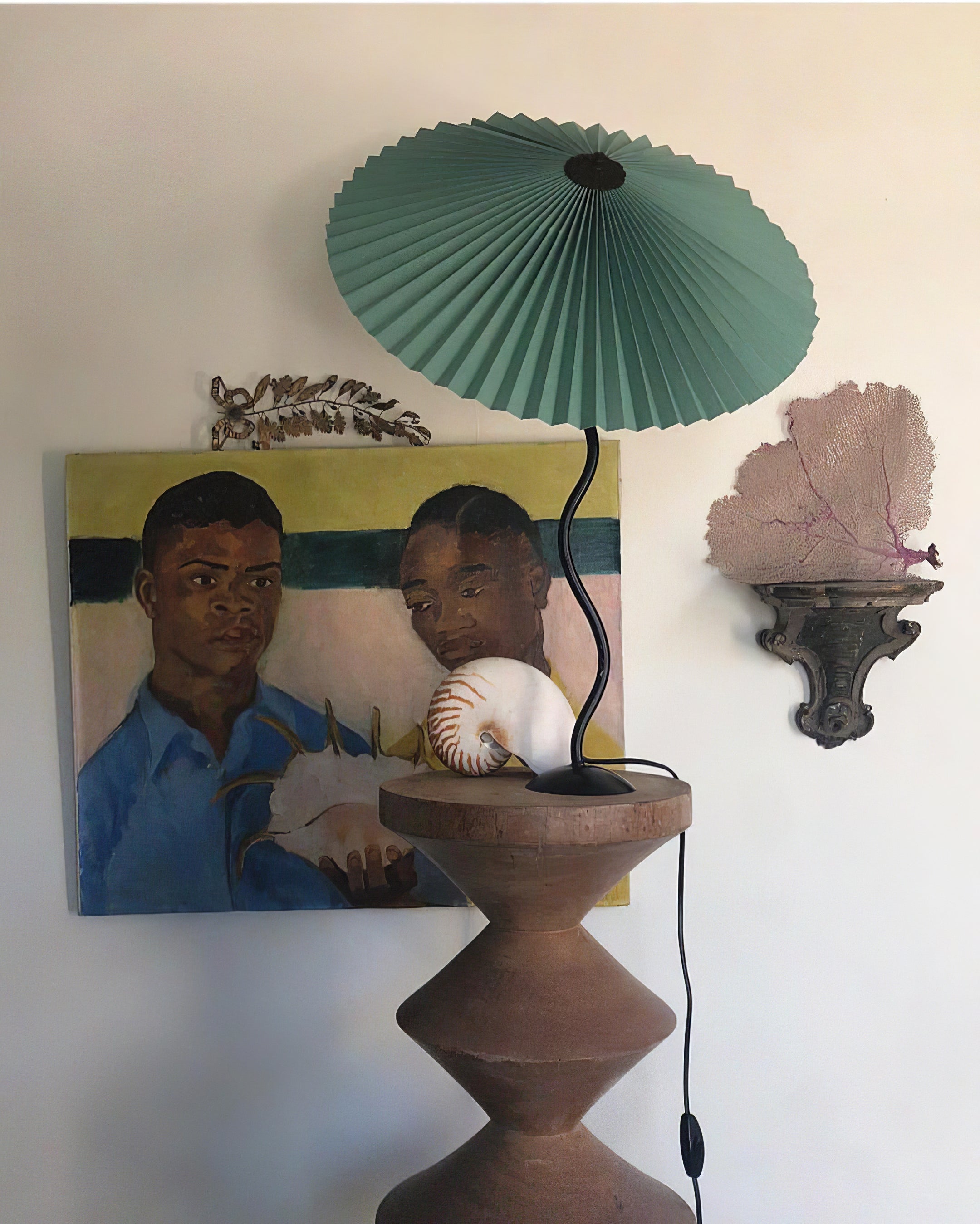 Krenis Fabric Artistic Table Lamp