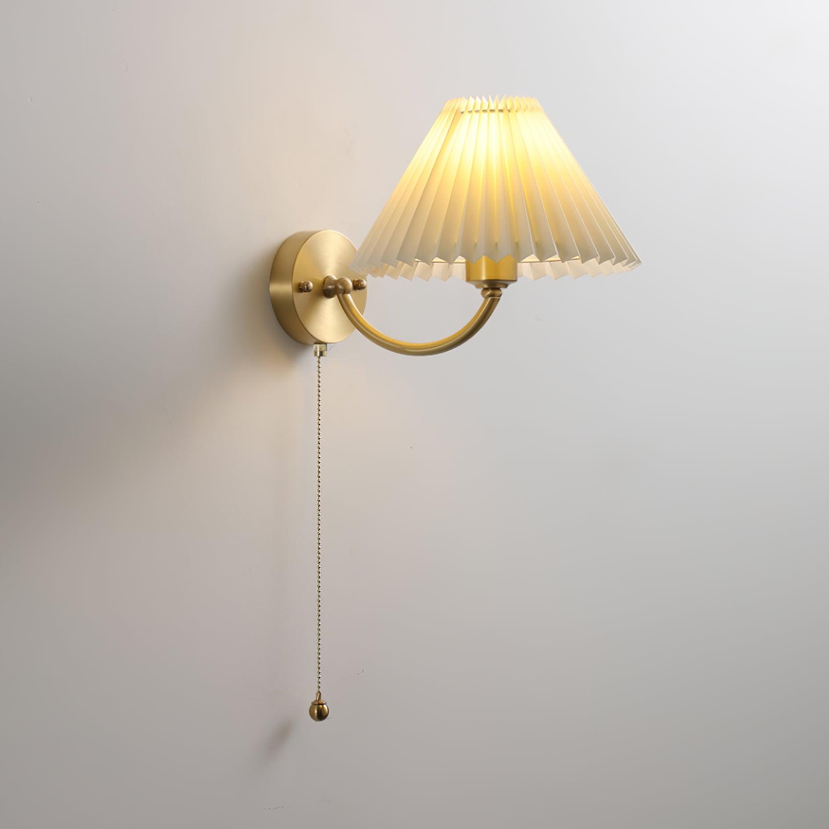 Dovrin Elegance Pleated Brass Fabric Wall Lamp