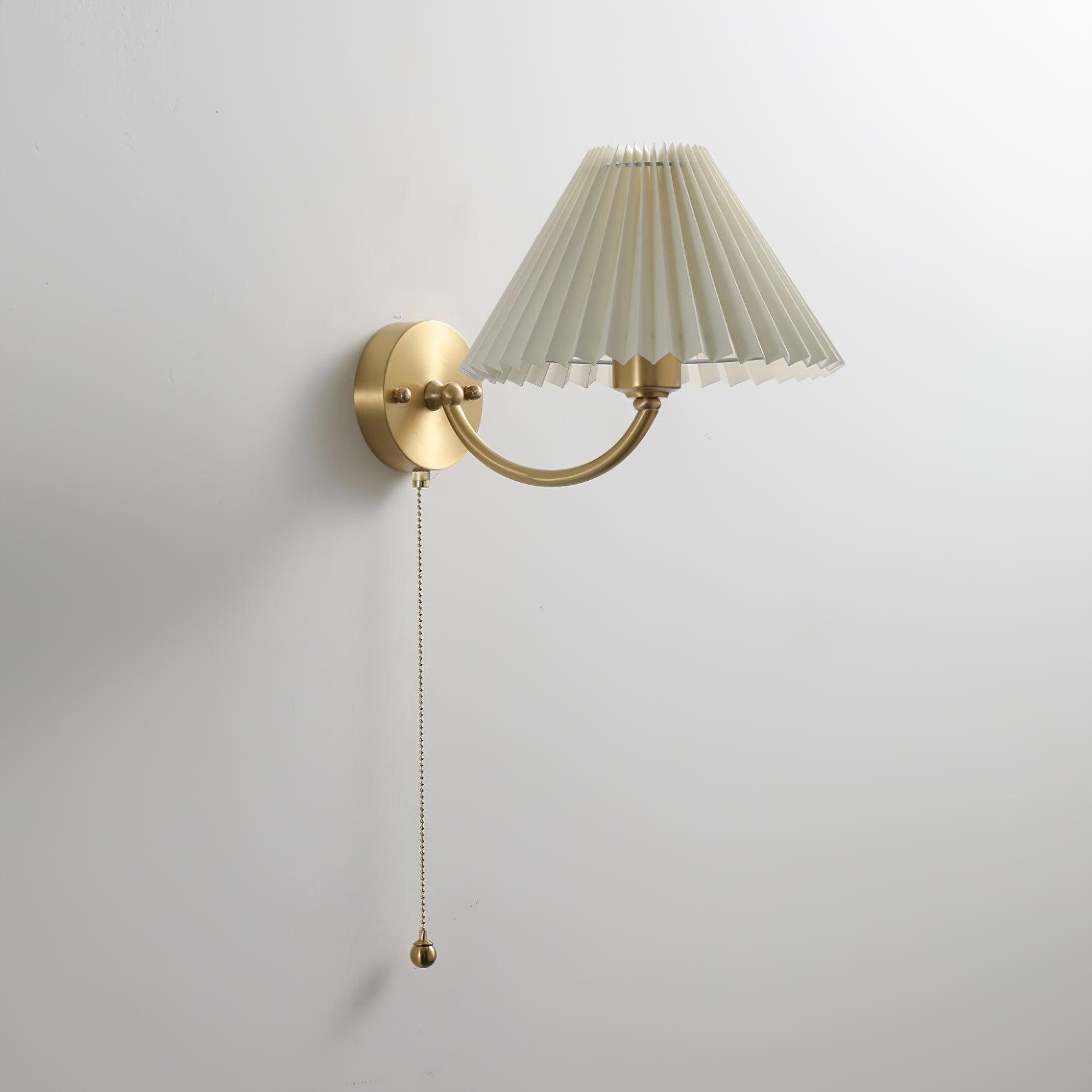 Dovrin Elegance Pleated Brass Fabric Wall Lamp
