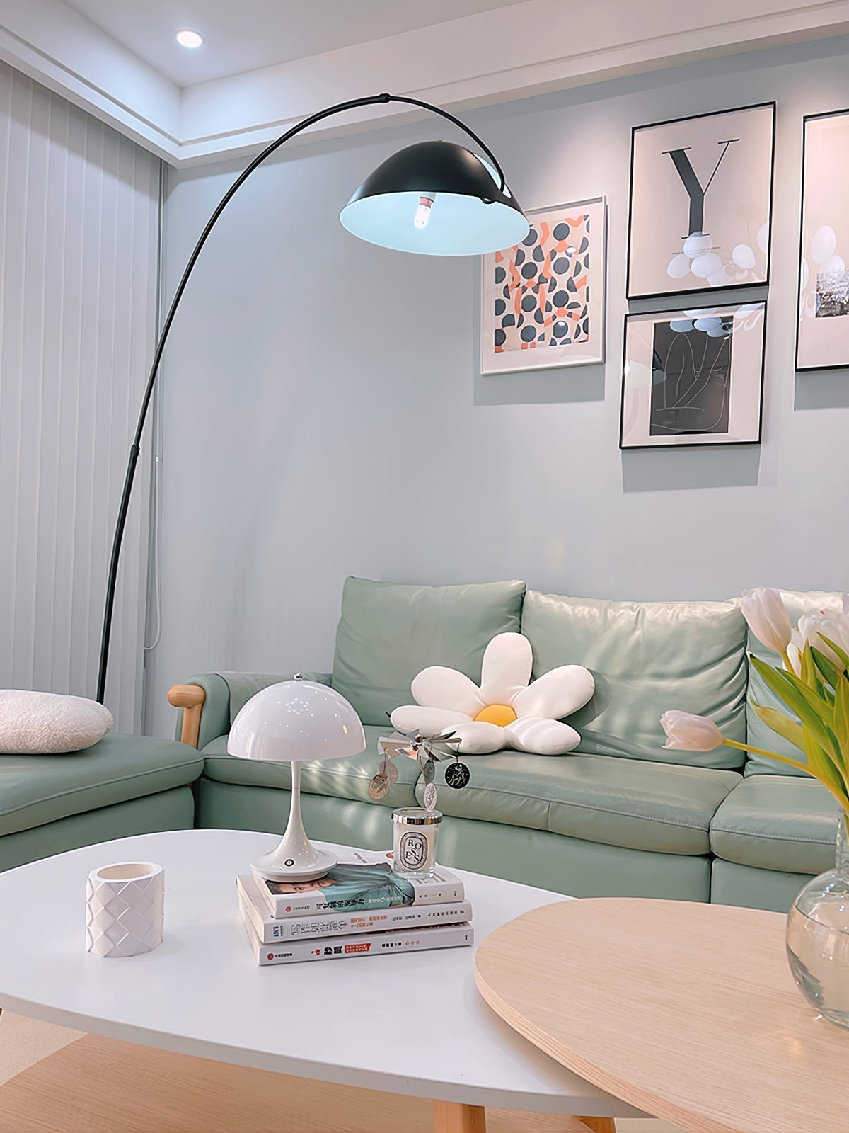 Patricia Modern Floor Lamp