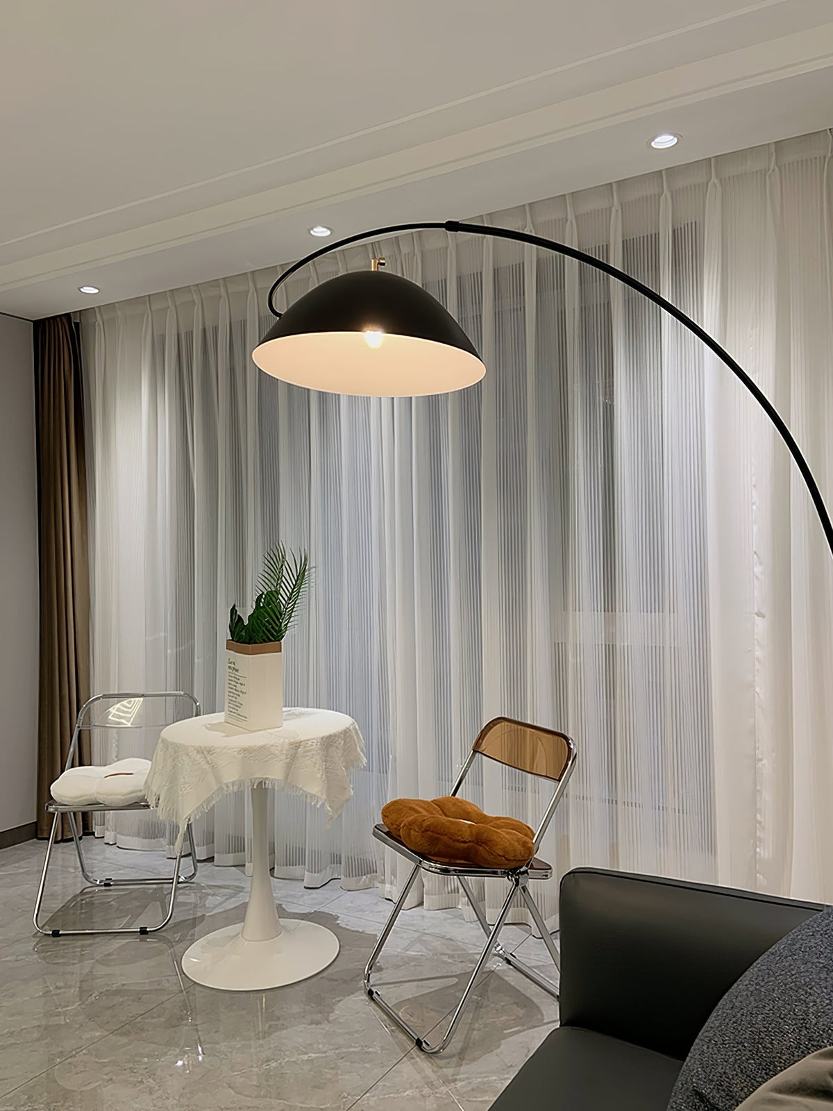 Patricia Modern Floor Lamp