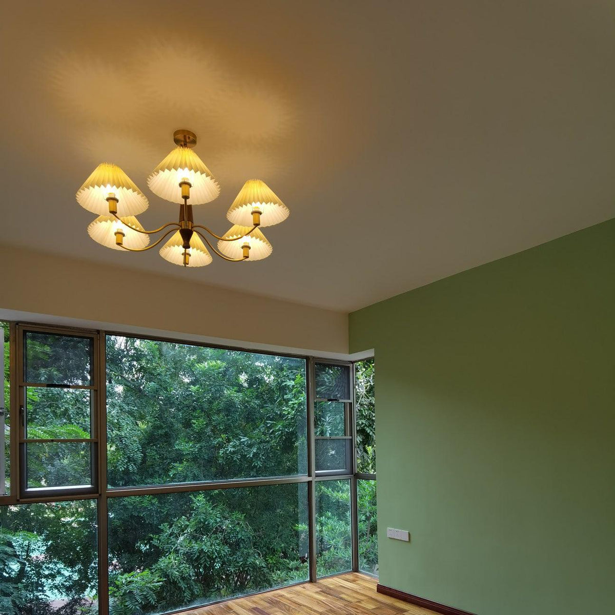 Elaorira Chandelier White Pleated Lampshades