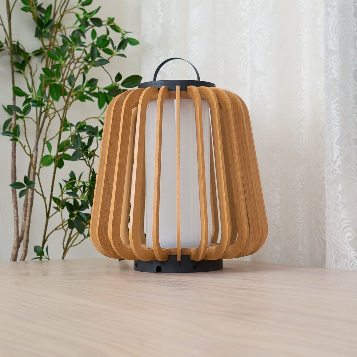 Slat Outdoor Table Light